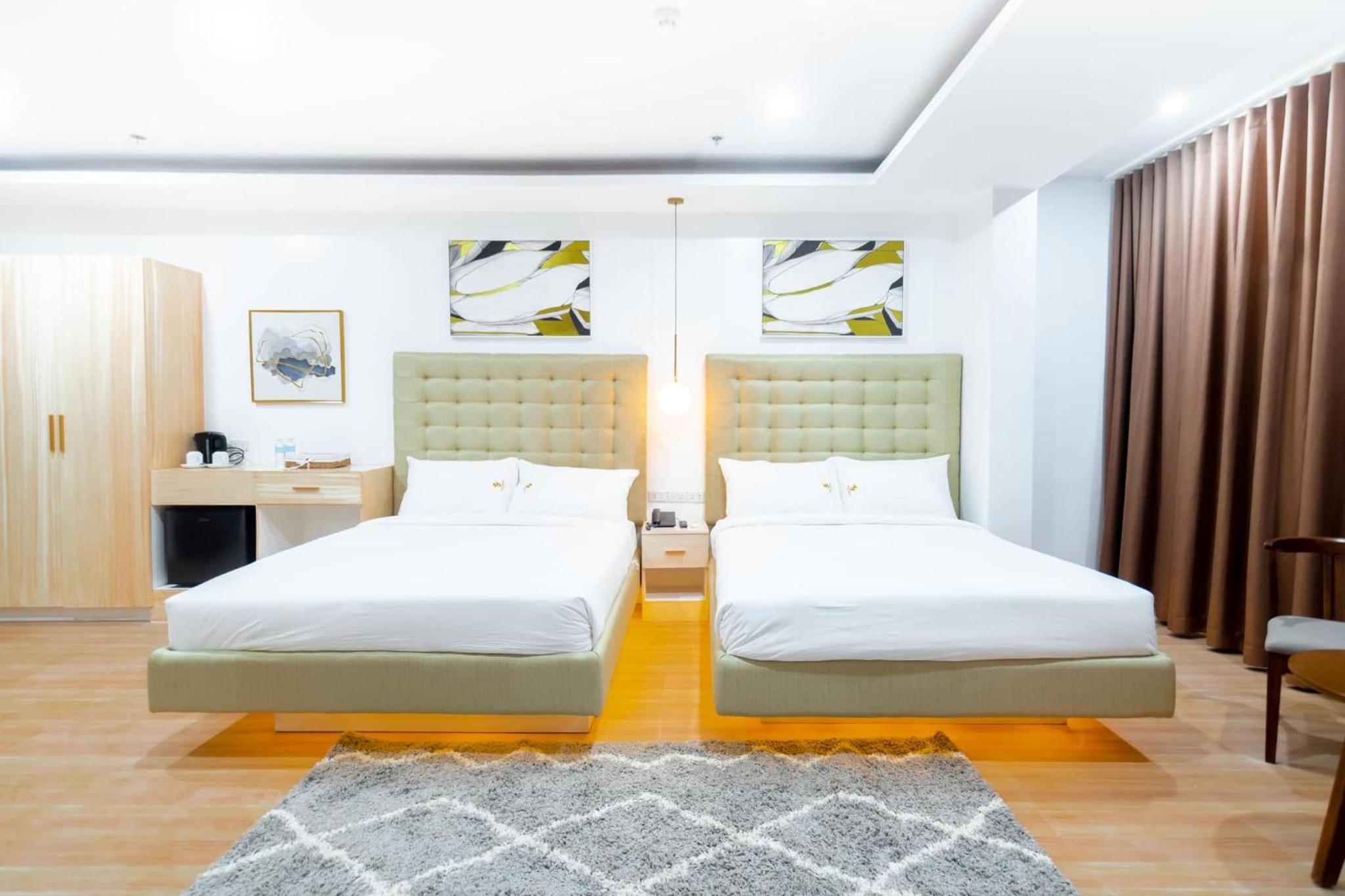 Large Twin Room