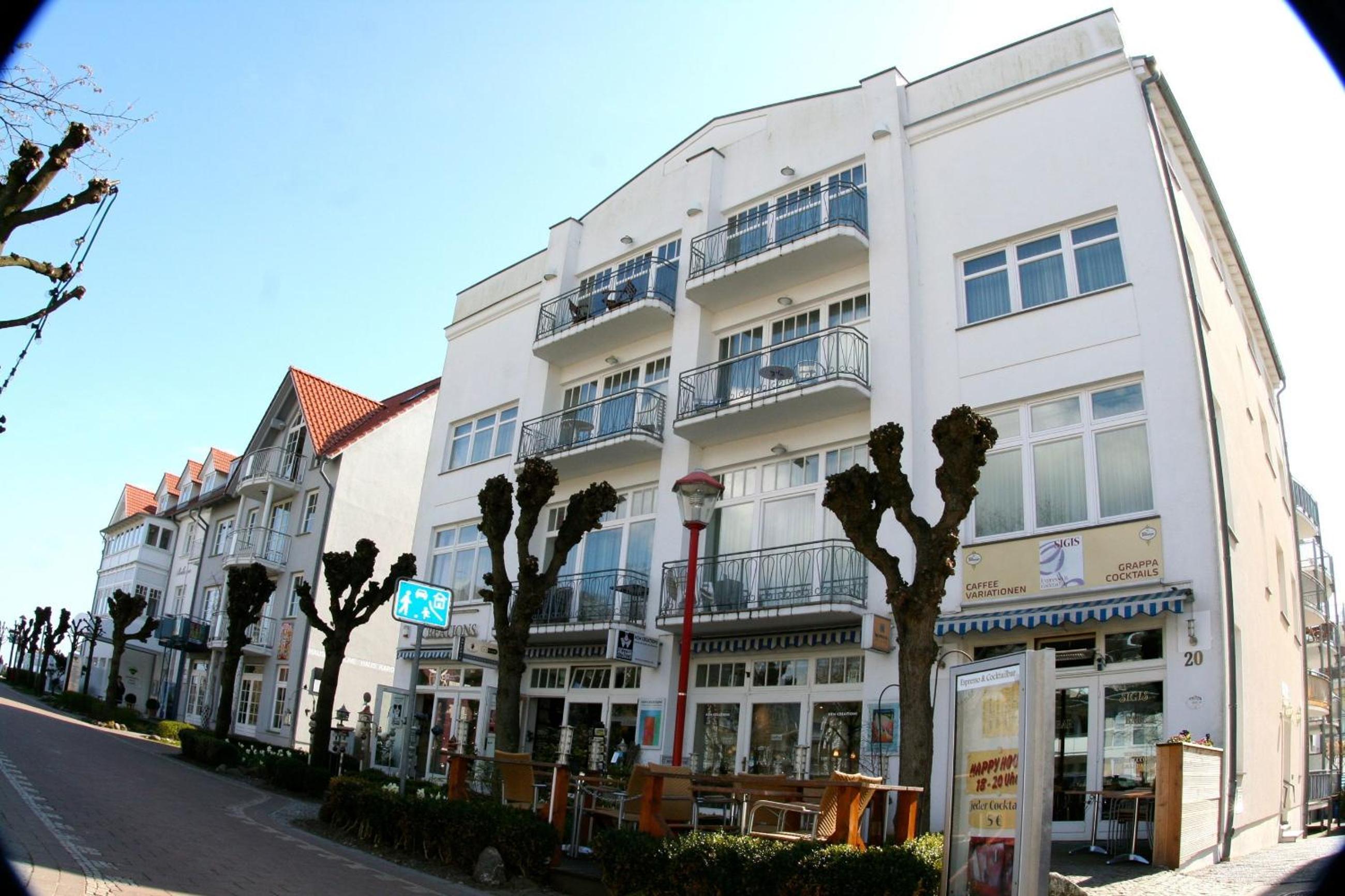 Apartment with Balcony - Margaretenstrasse 20 photo 3