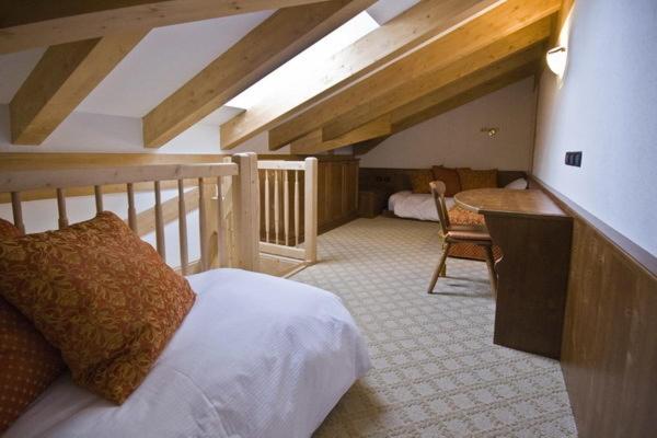 Quadruple Room with Balcony photo 2