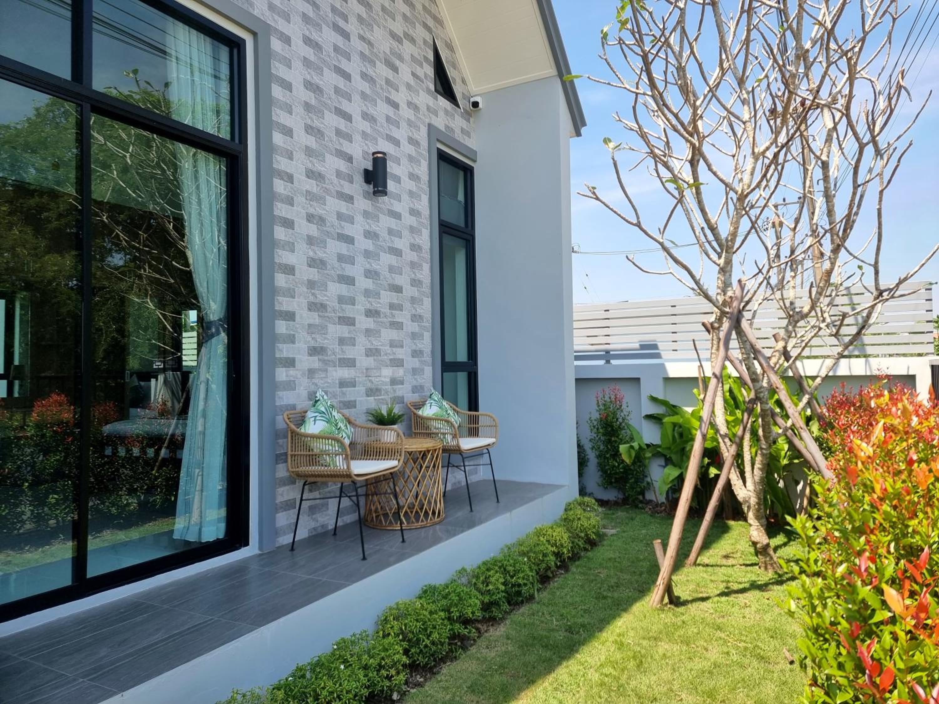 Four-Bedroom House - Photo 13