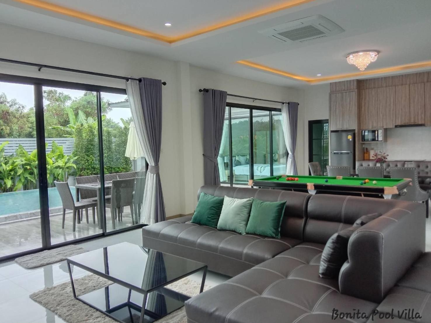 Four-Bedroom House - Photo 14