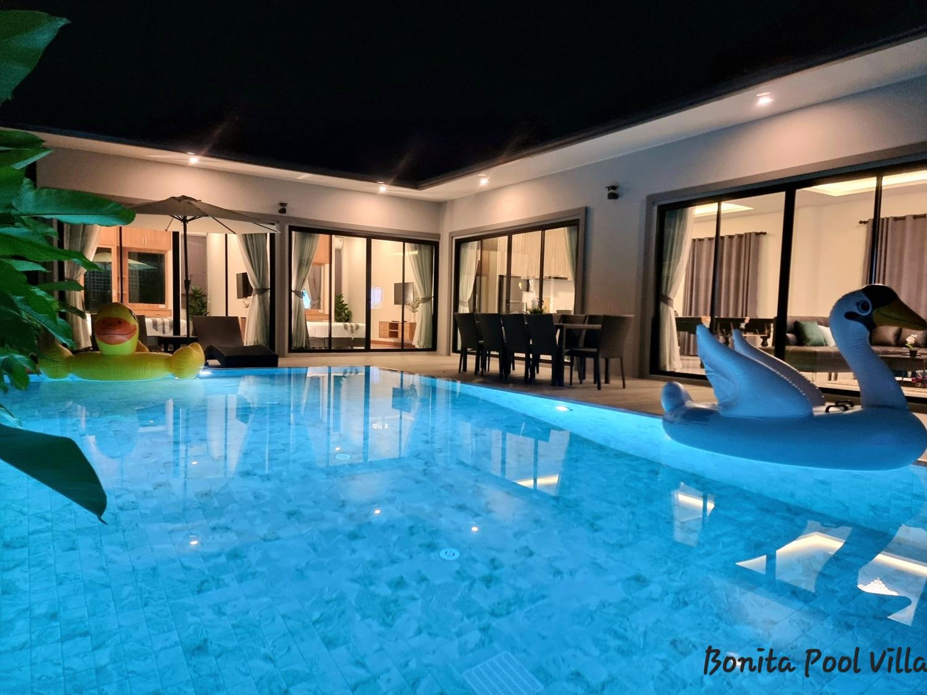 Four-Bedroom House - Photo 20
