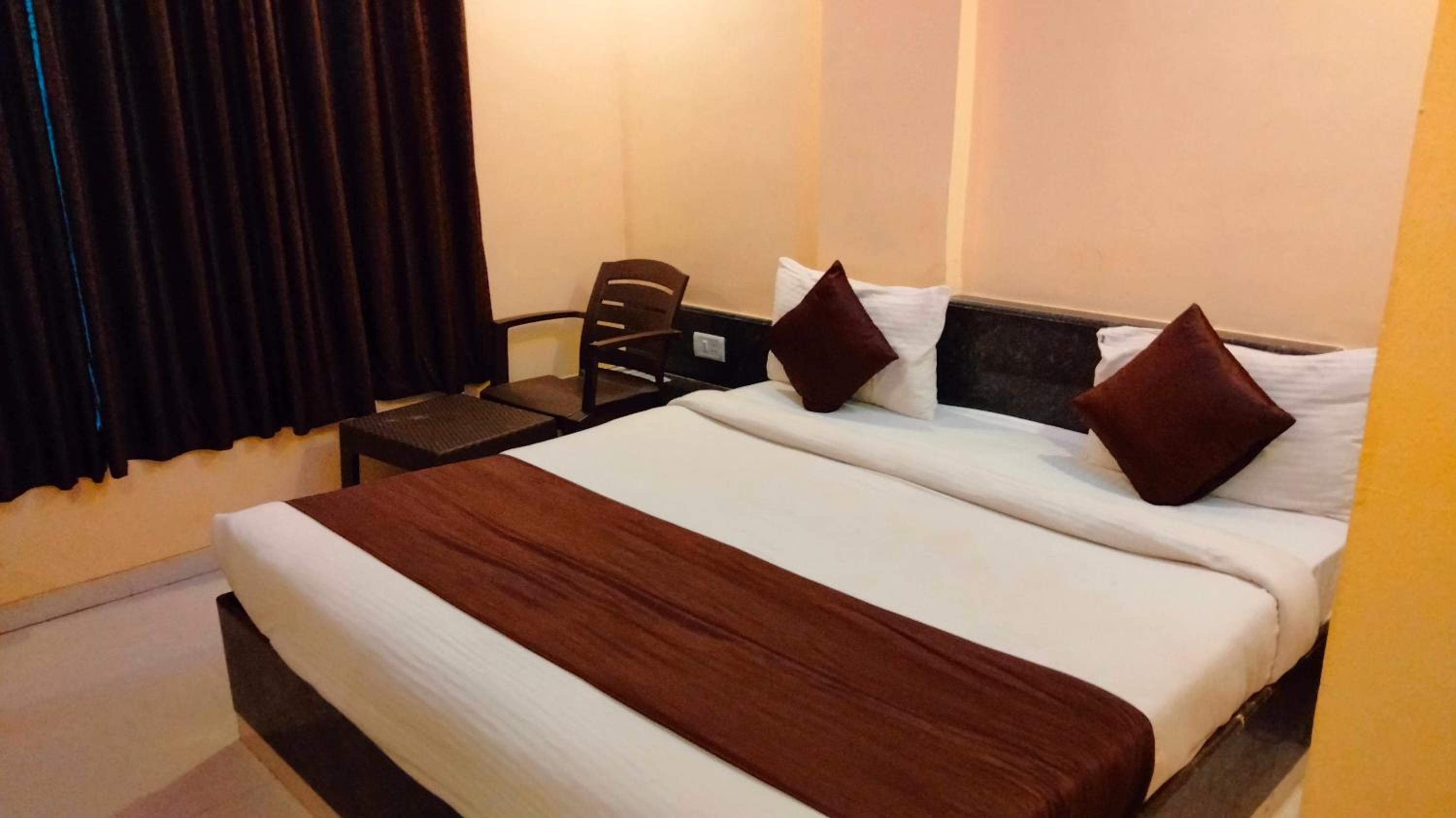 Standard Double Room - Photo 1