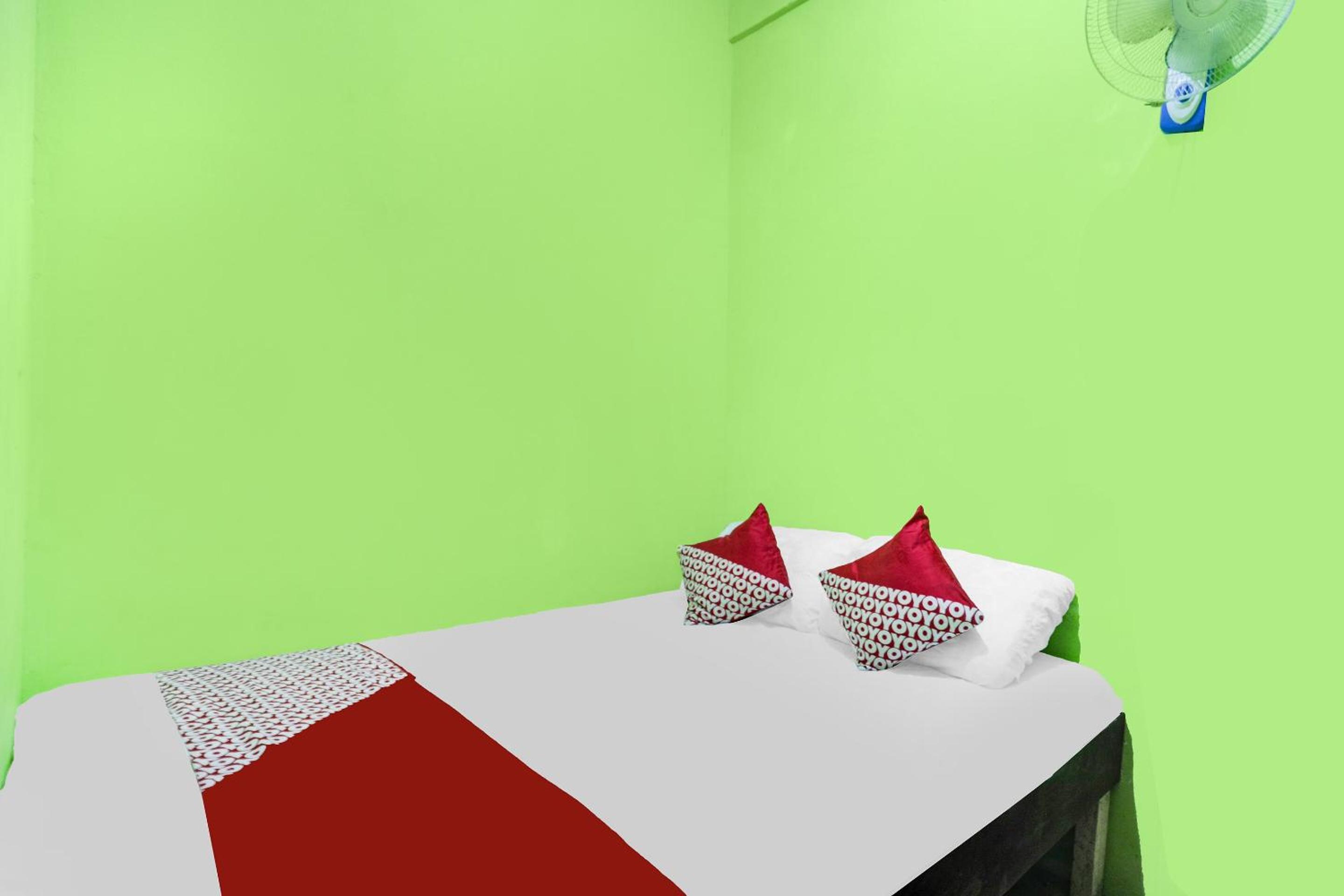 Budget Double Room - Photo 4