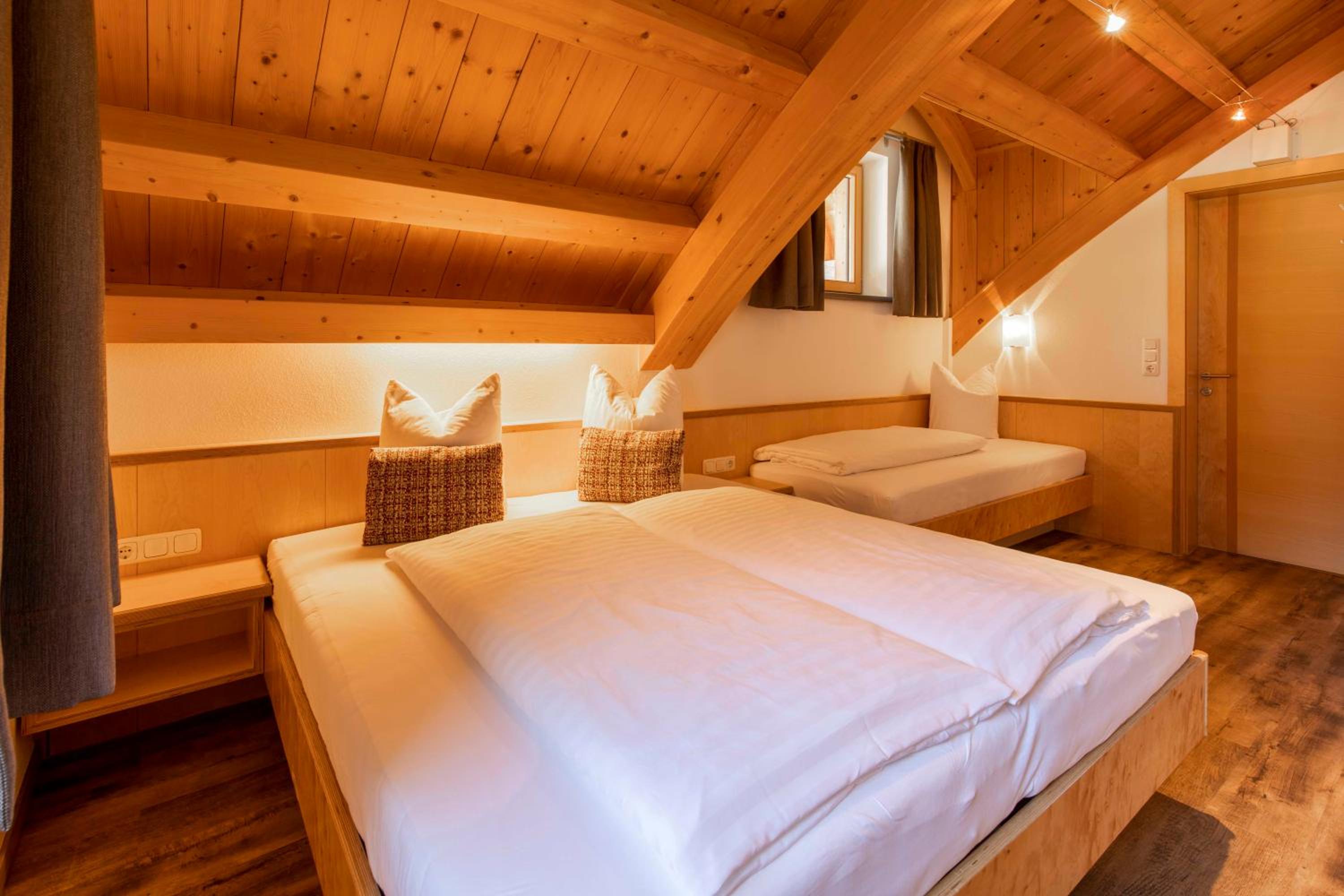 Standard Three-Bedroom Apartment with Balcony photo 3
