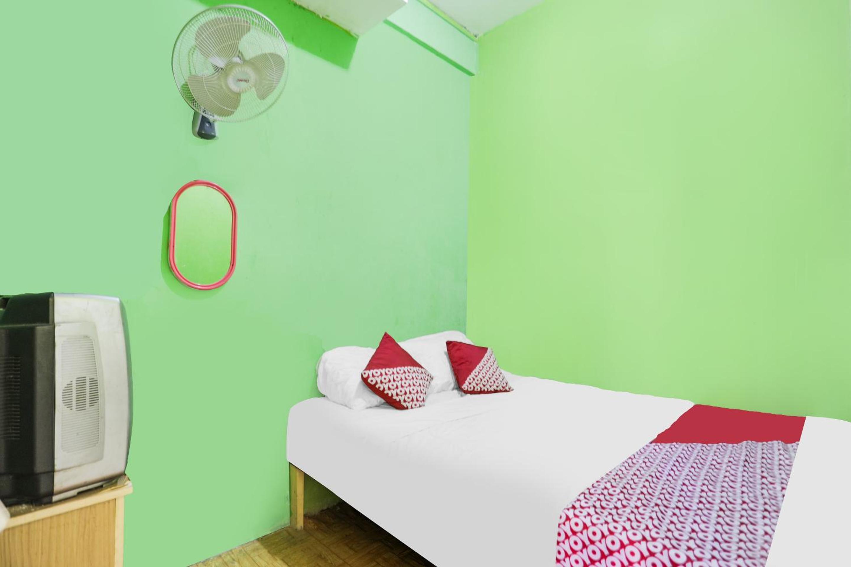 Budget Double Room - Photo 1