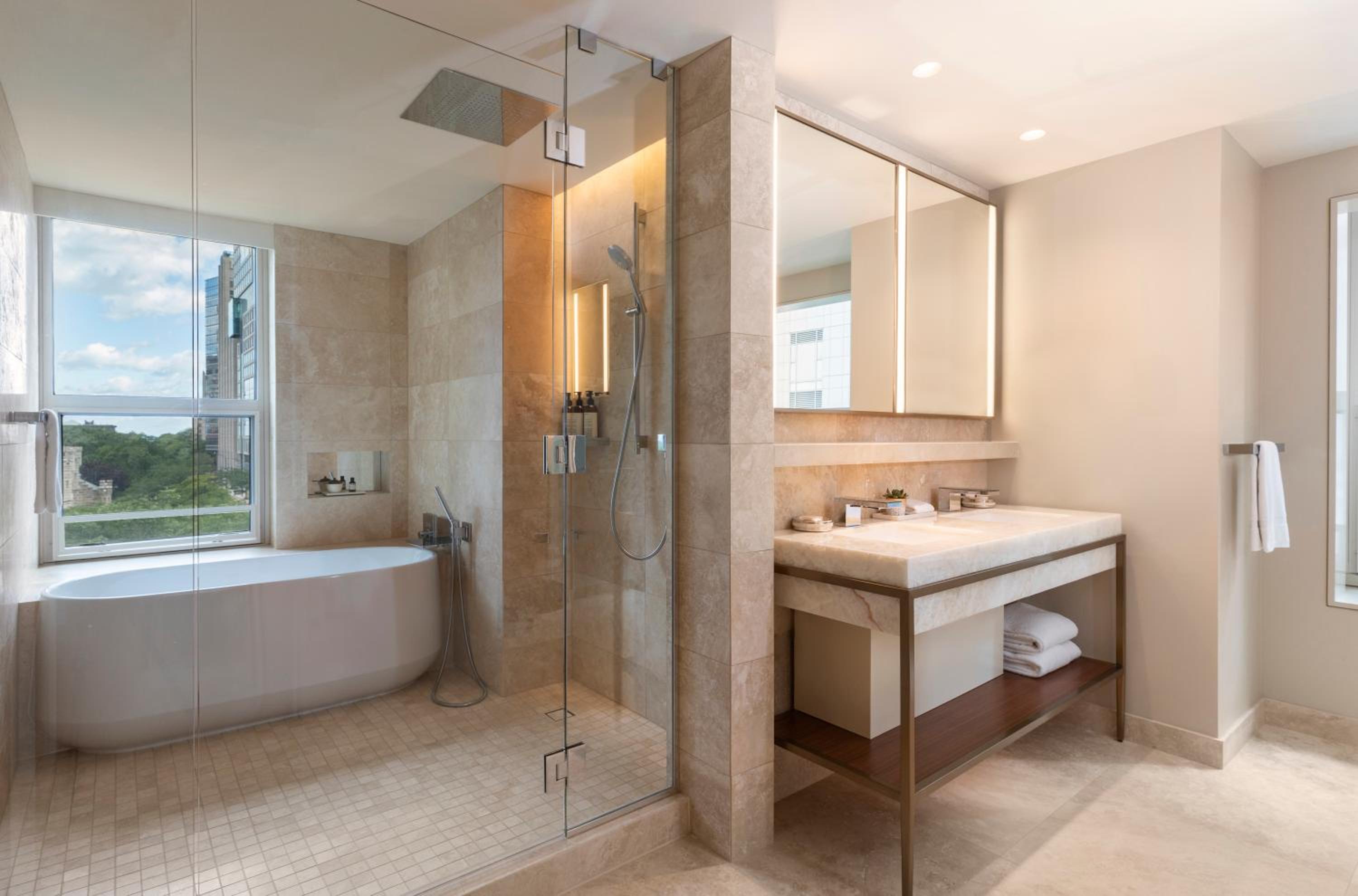 Suite - Photo 5