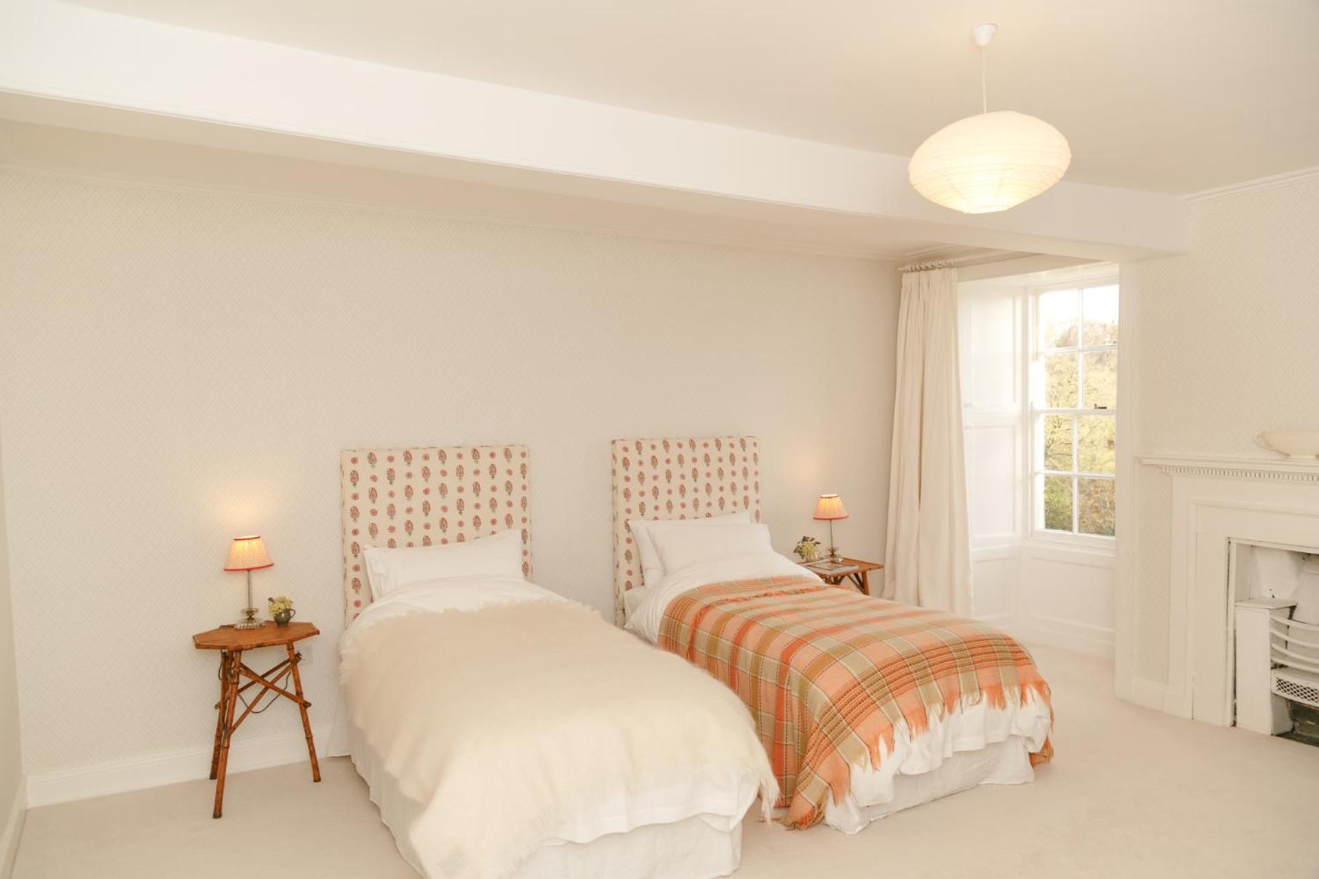 Twin Room with Private Bathroom photo 1
