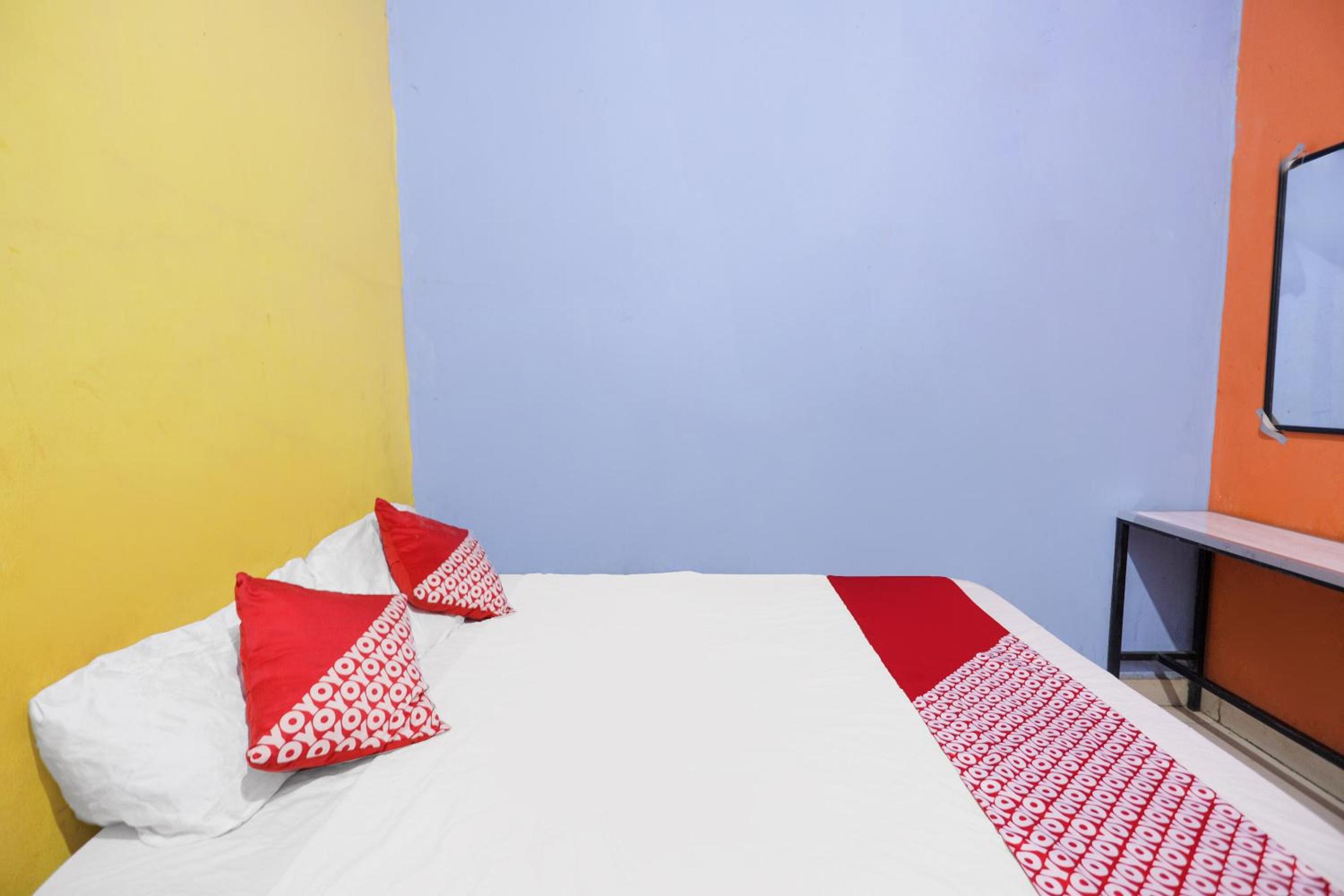 Budget Double Room photo 2