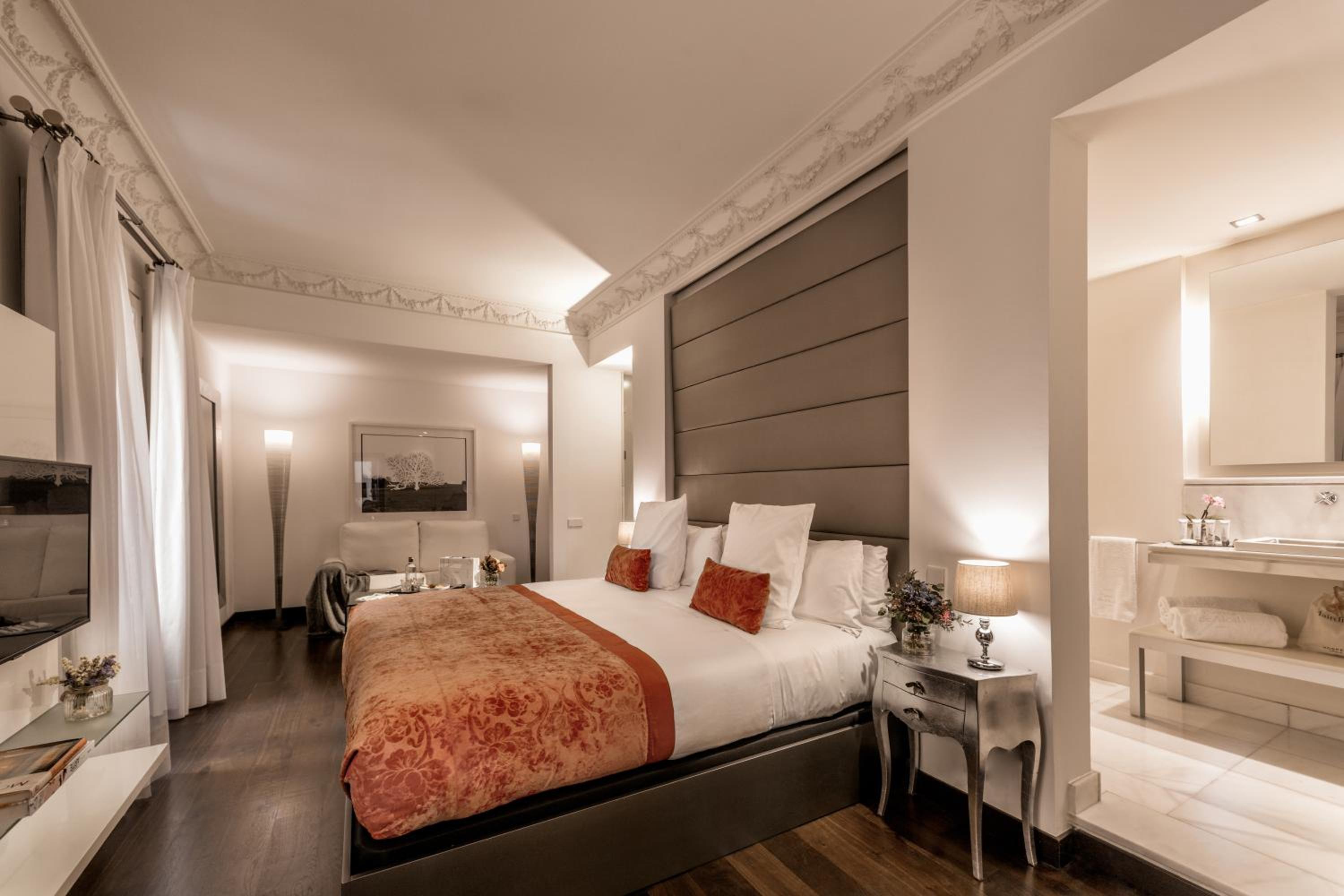 Deluxe Double or Twin Room - Photo 1