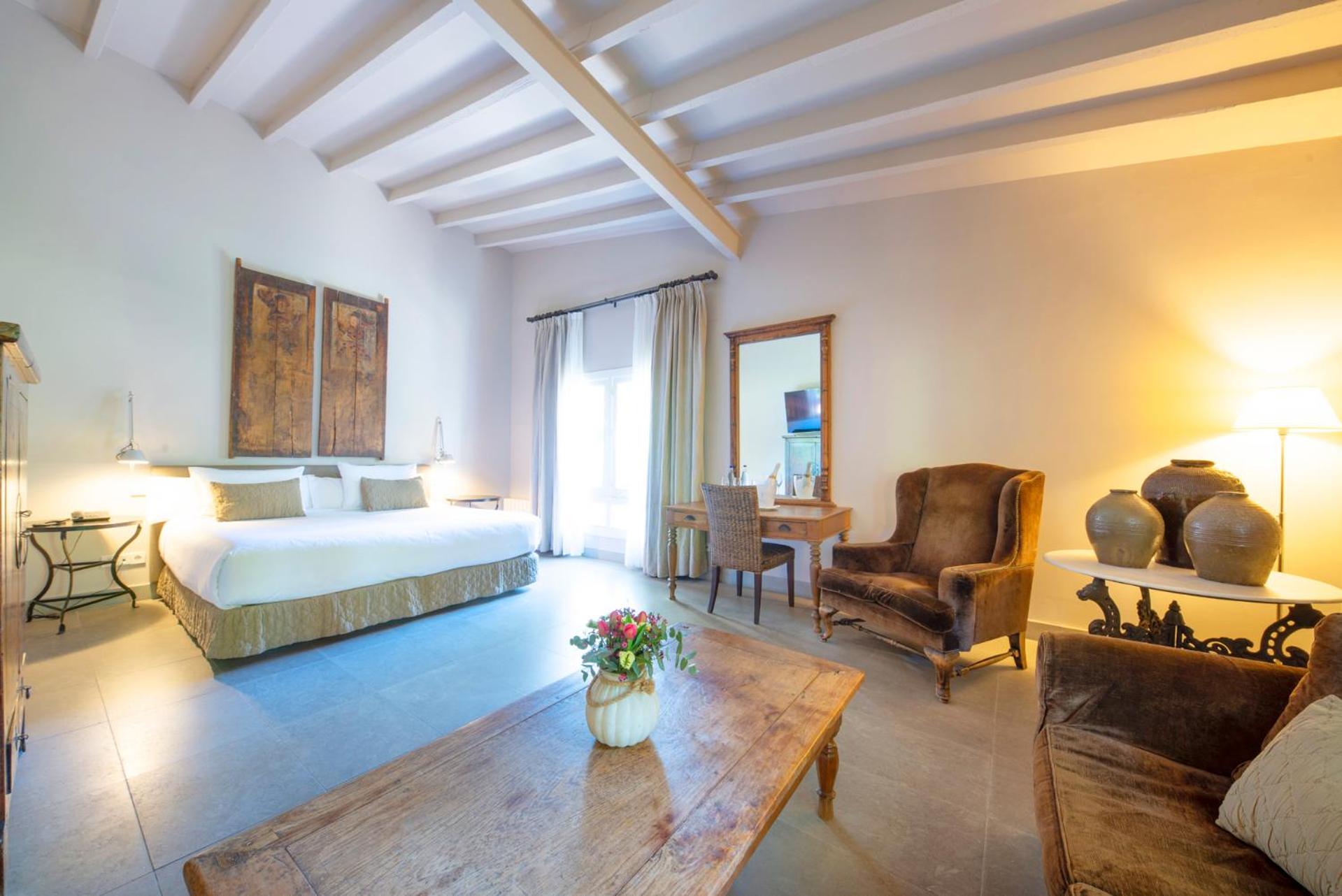 Junior Suite (2 Adults) - Photo 4