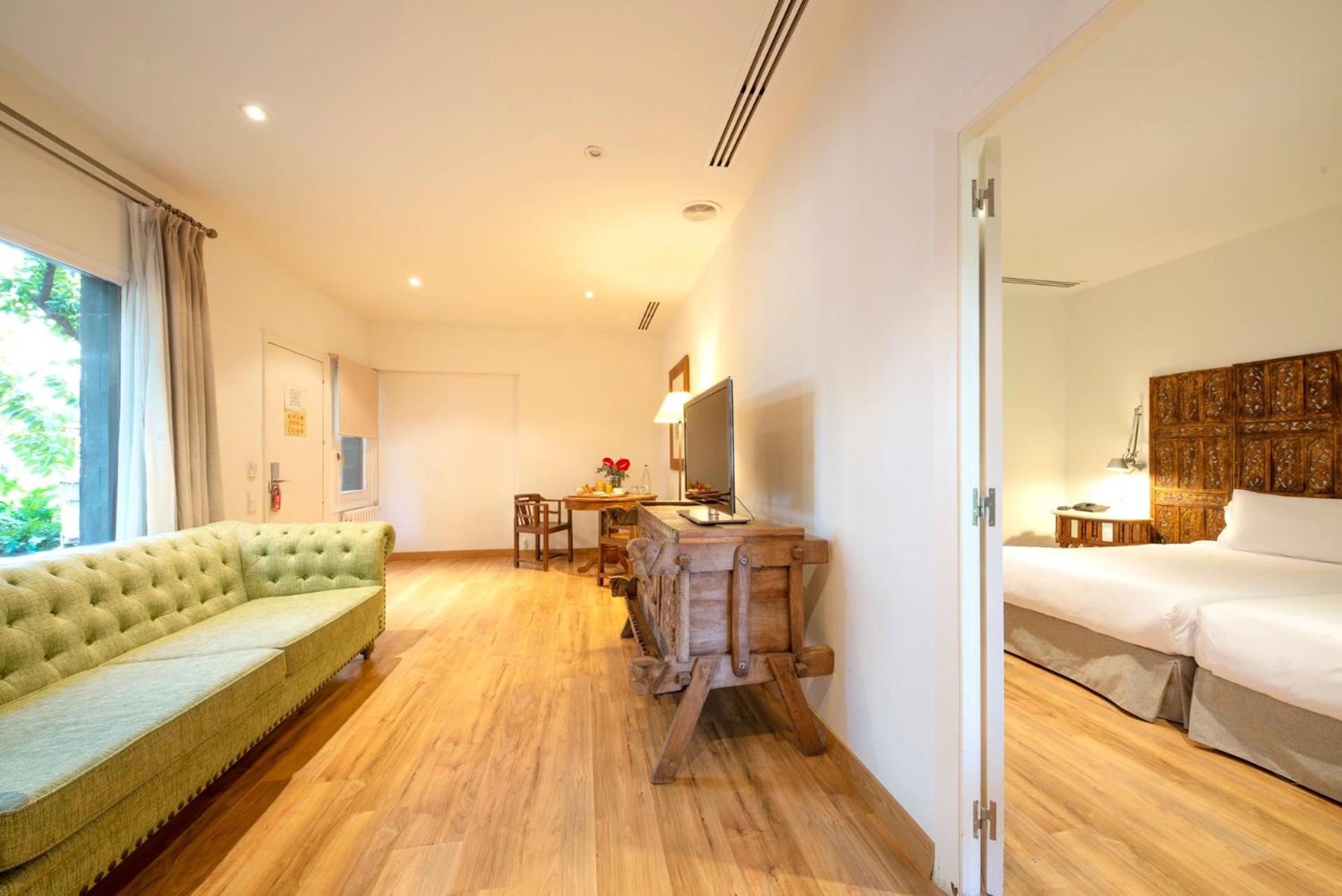 Family Junior Suite (2 Adults) - Photo 3