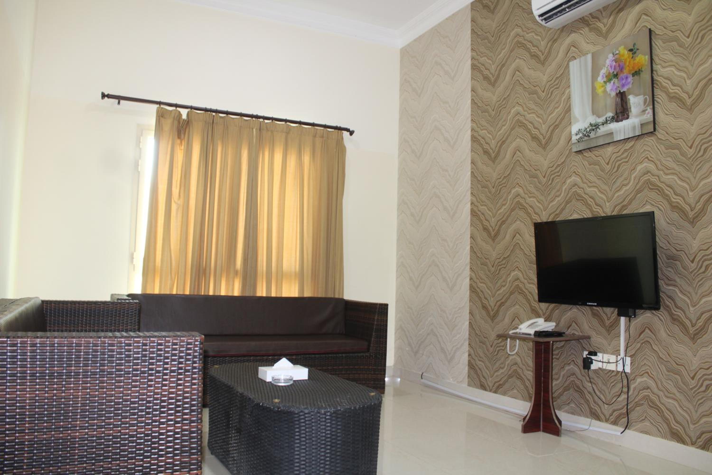 Deluxe Suite photo 2
