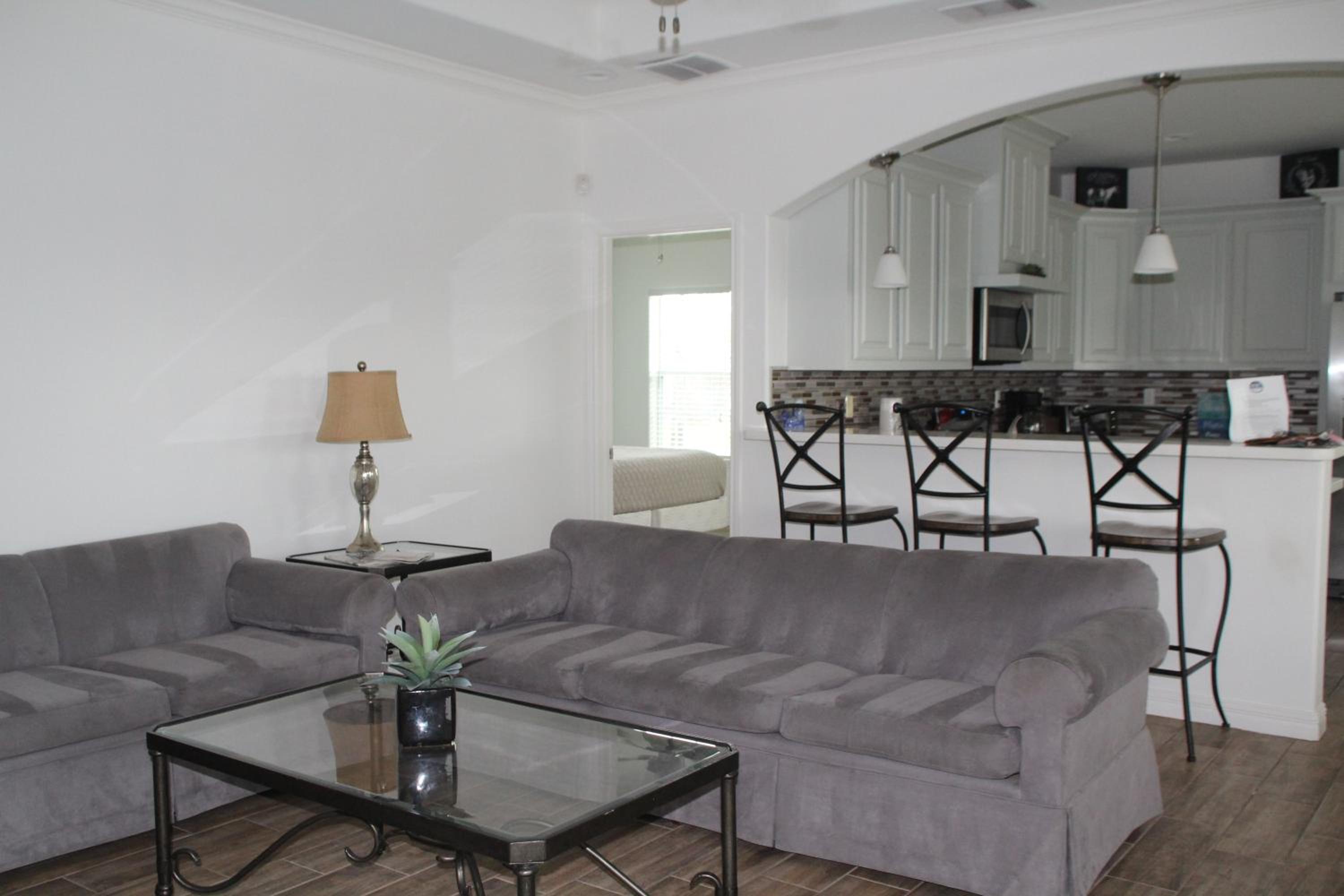 Three-Bedroom Apartment photo 1