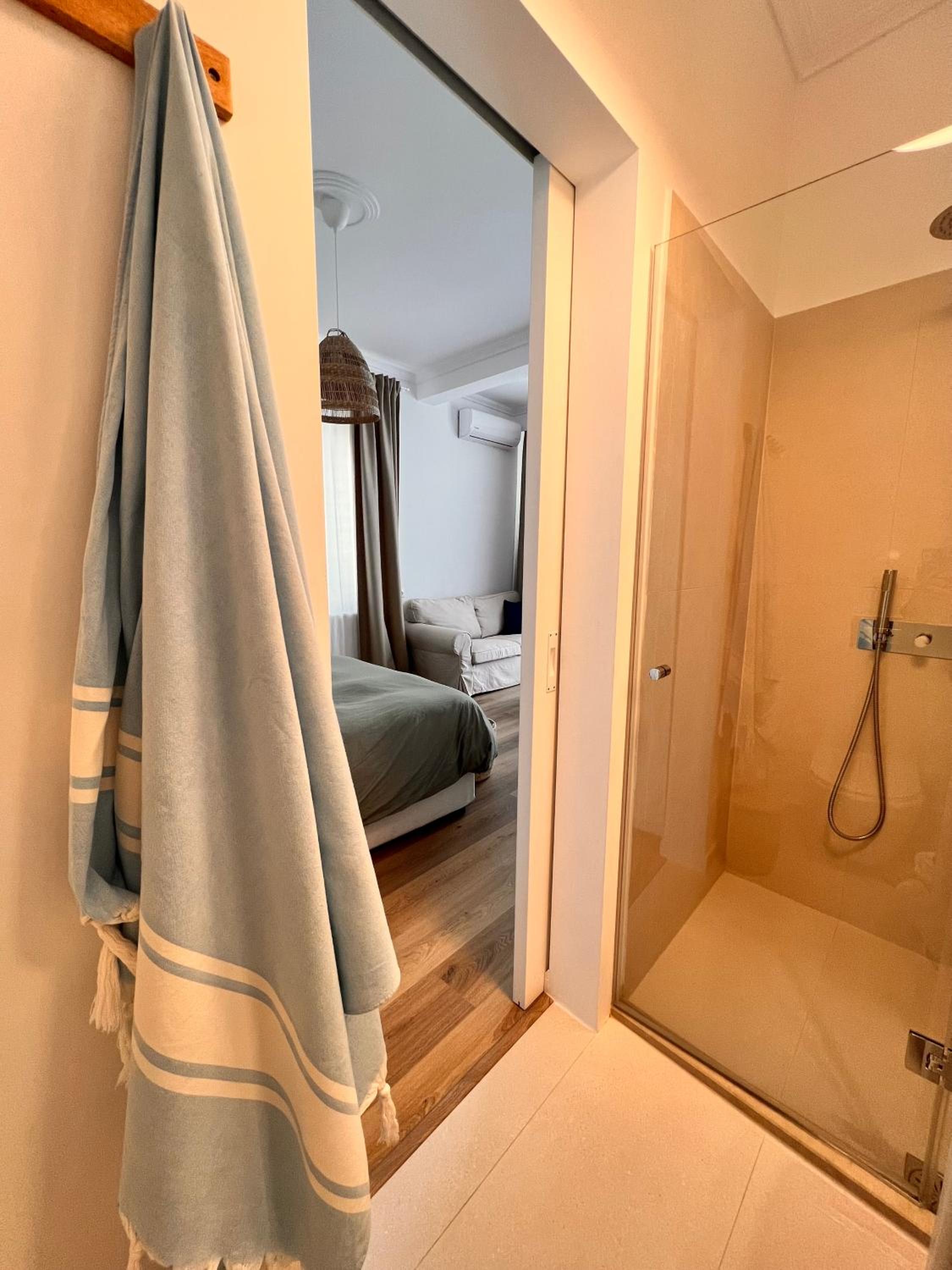 Double Room with Terrace - Photo 8