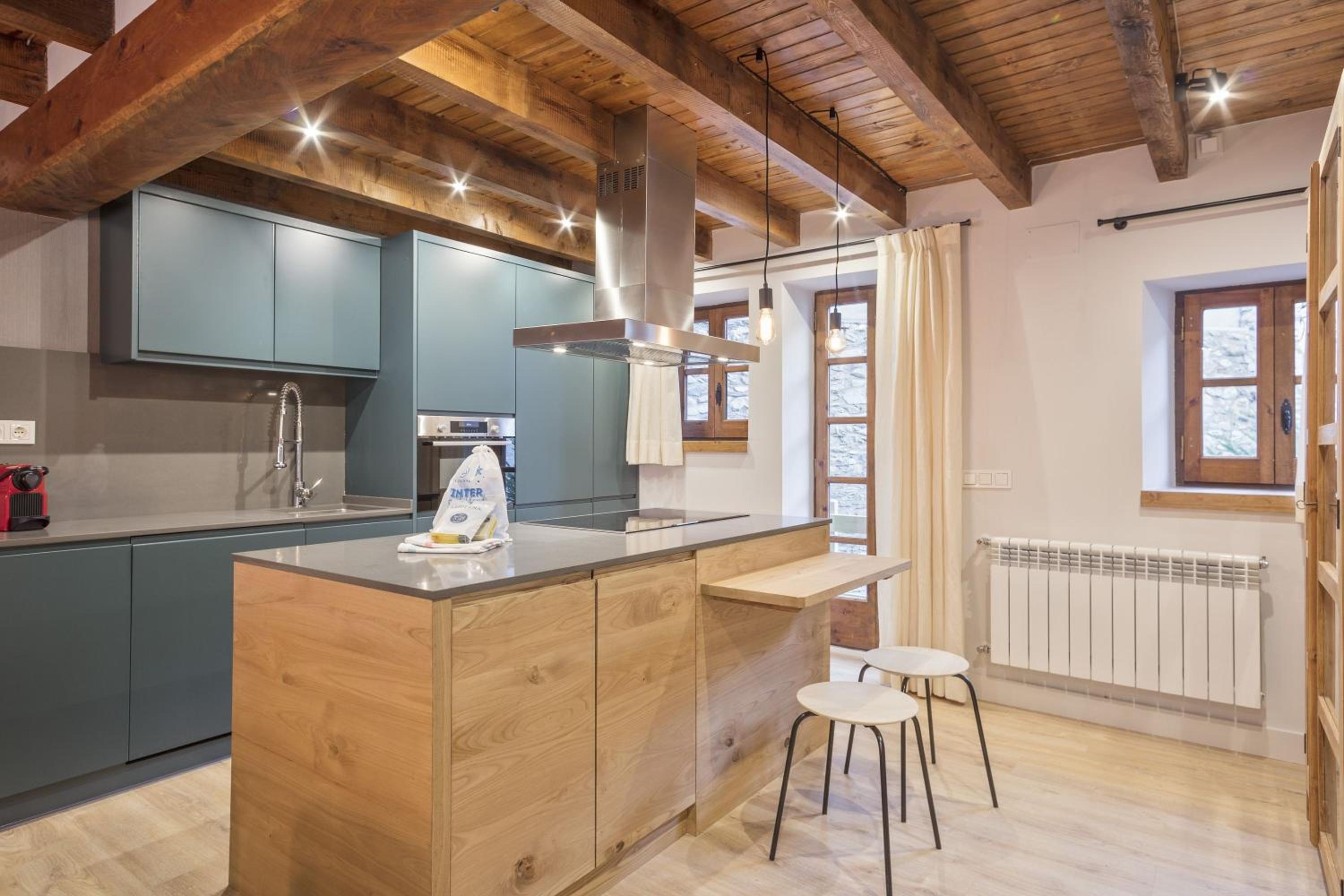Four-Bedroom House - Photo 9