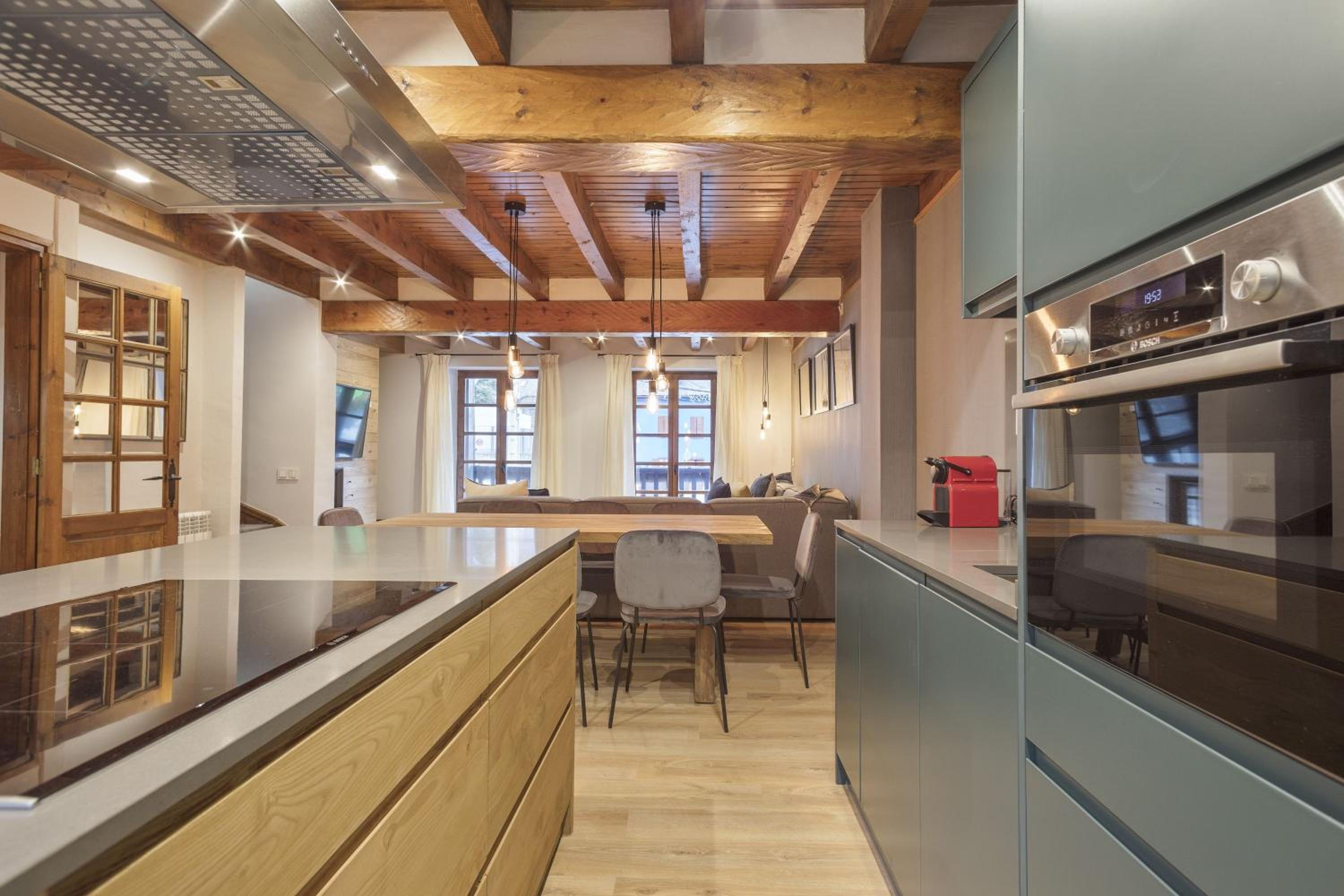 Four-Bedroom House - Photo 11
