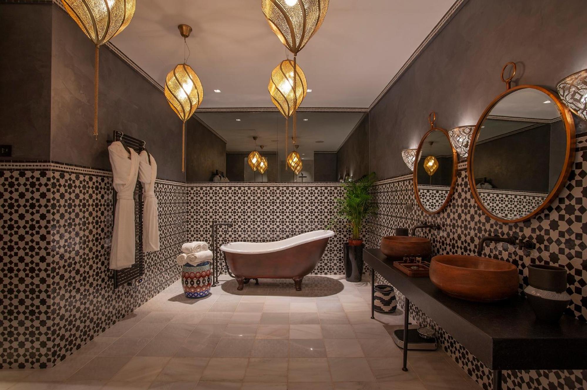 Suite with Terrace - Photo 6