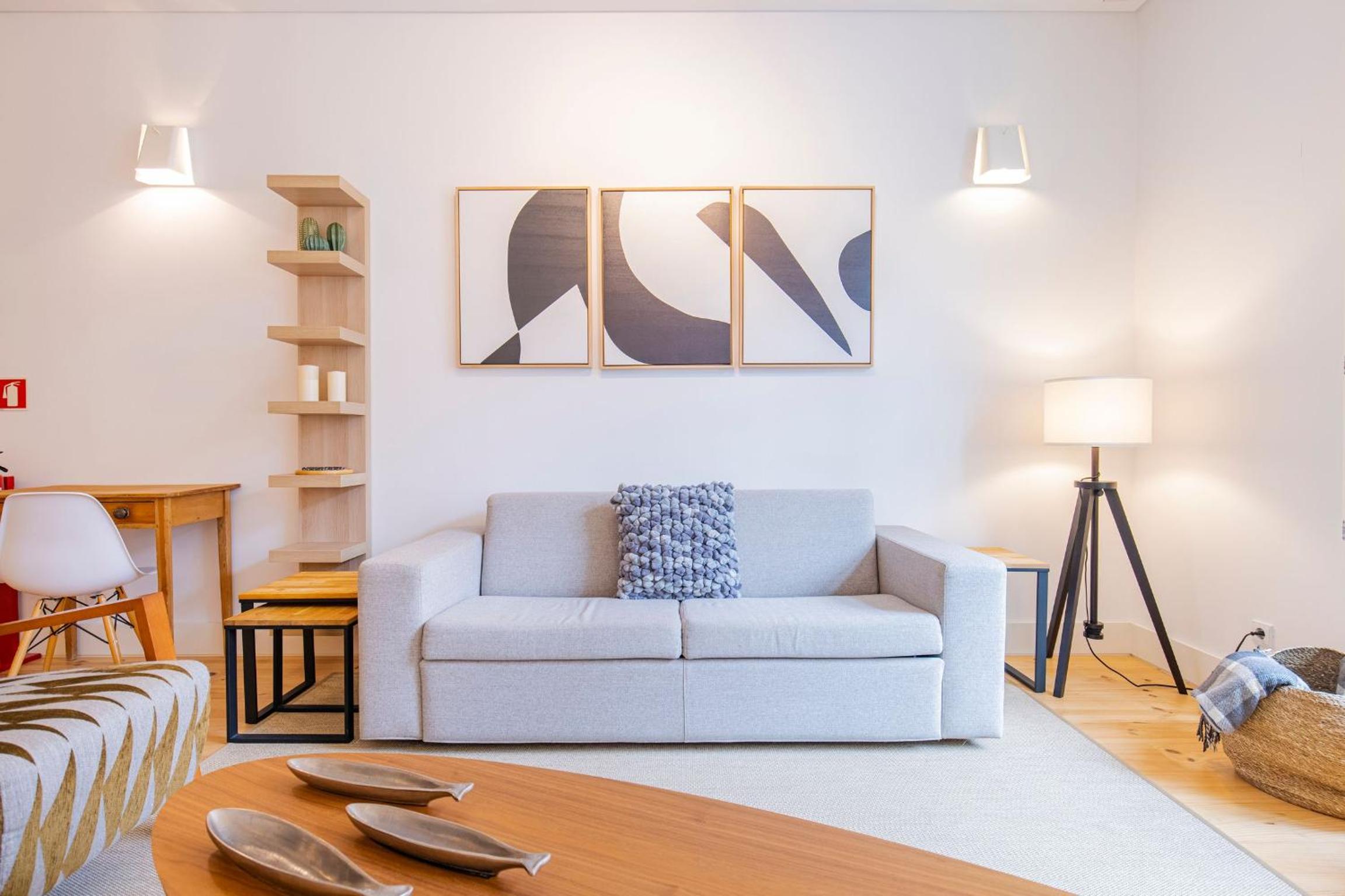 One-Bedroom Apartment photo 2