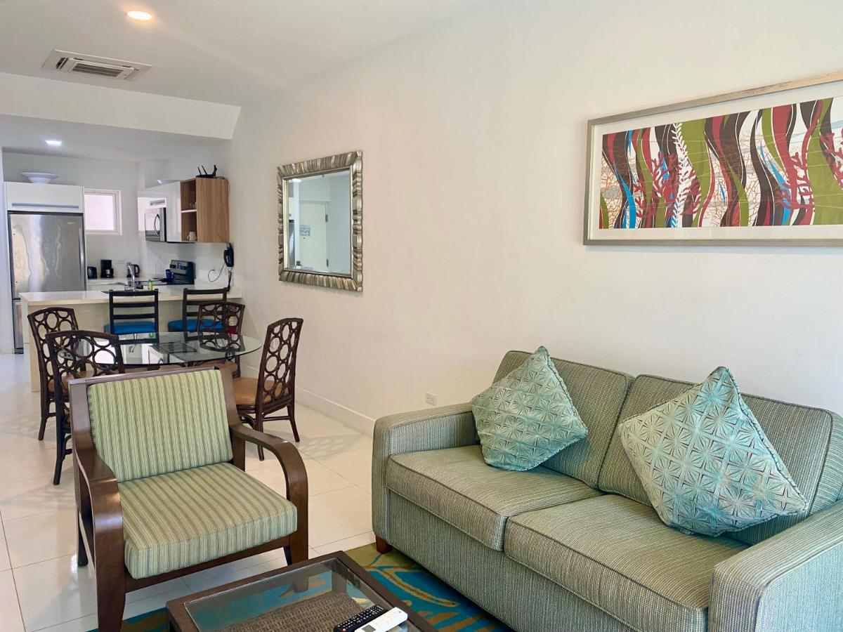 Two-Bedroom Suite with One King and One Queen Bed - Non-Smoking photo 1