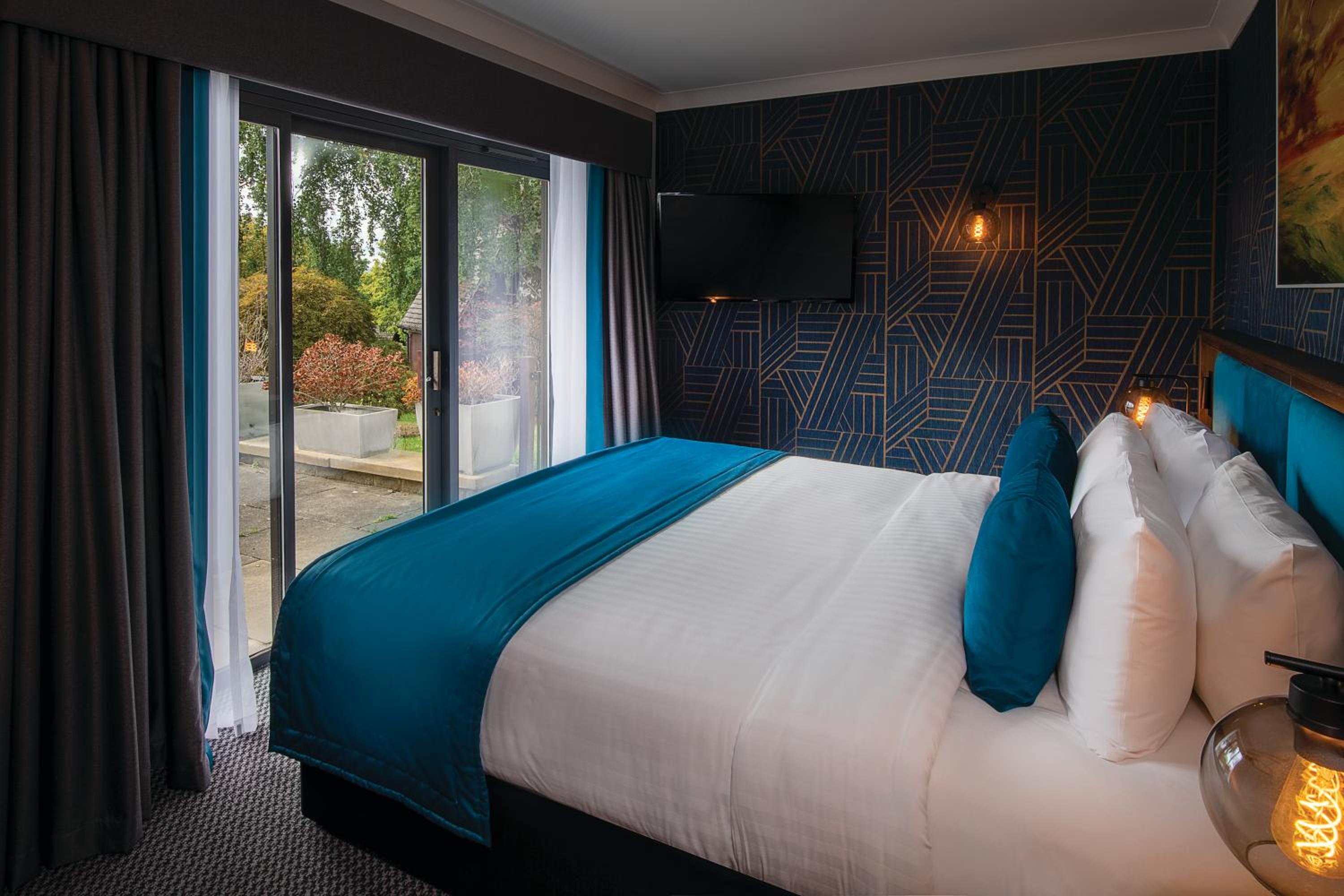Premium Garden Apartment - One Bedroom photo 1