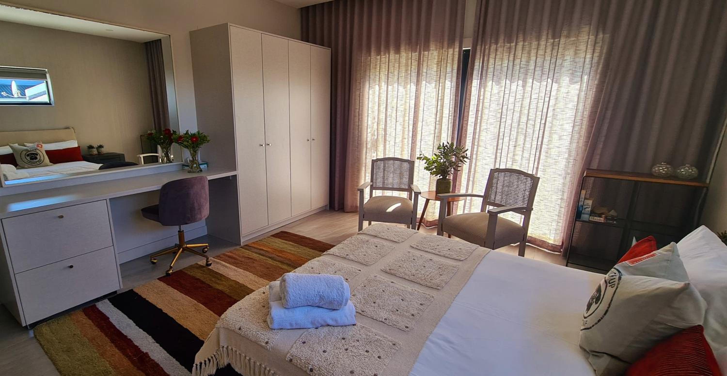 Standard King Room - Photo 2