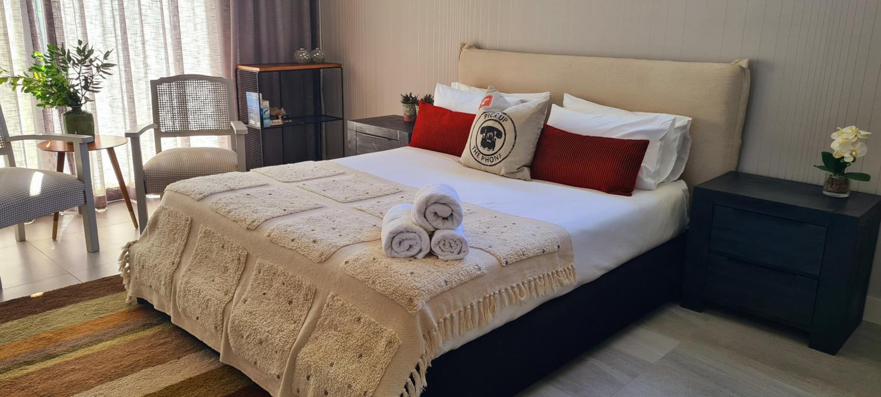 Standard King Room - Photo 22