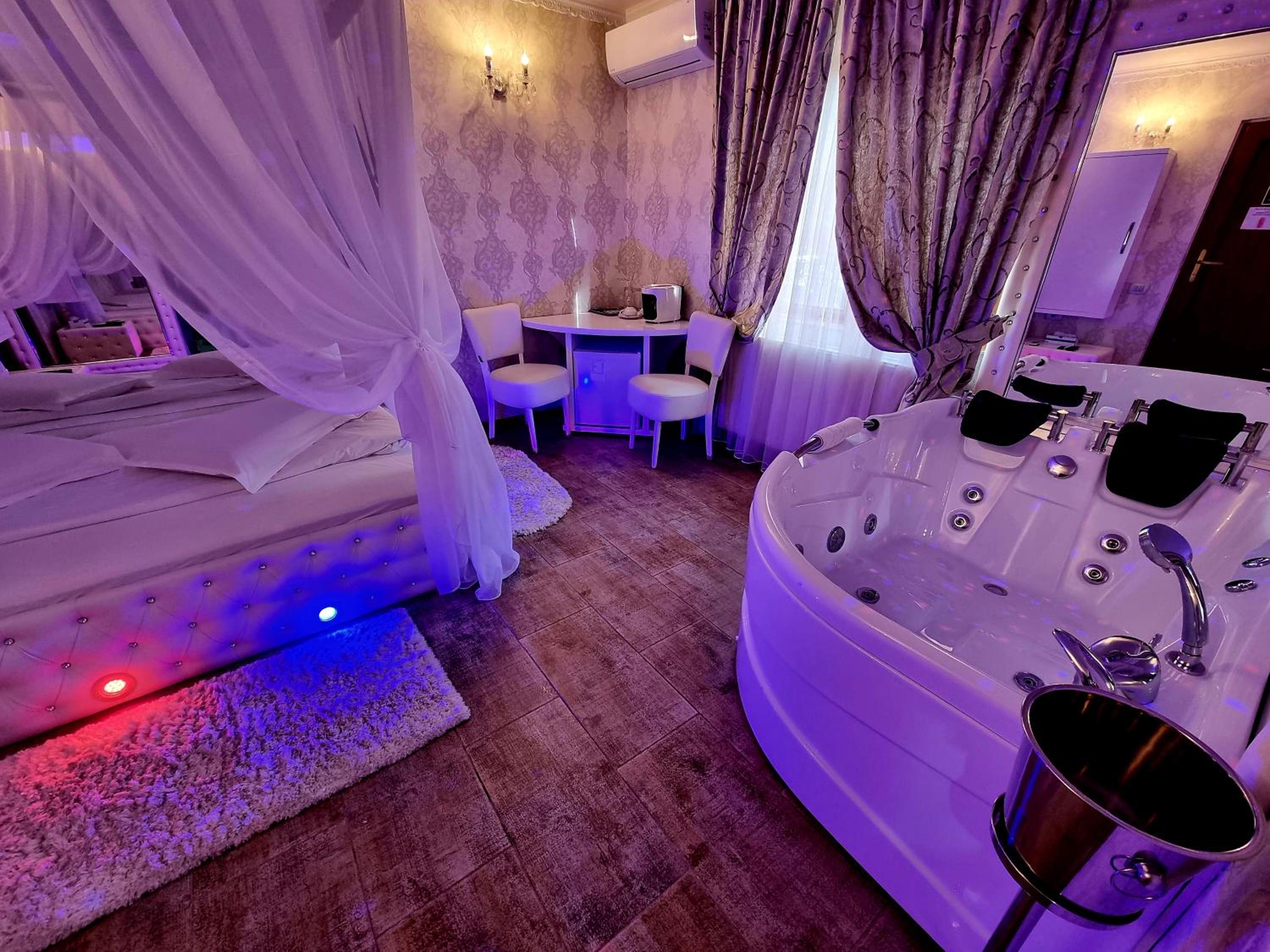 Room 10