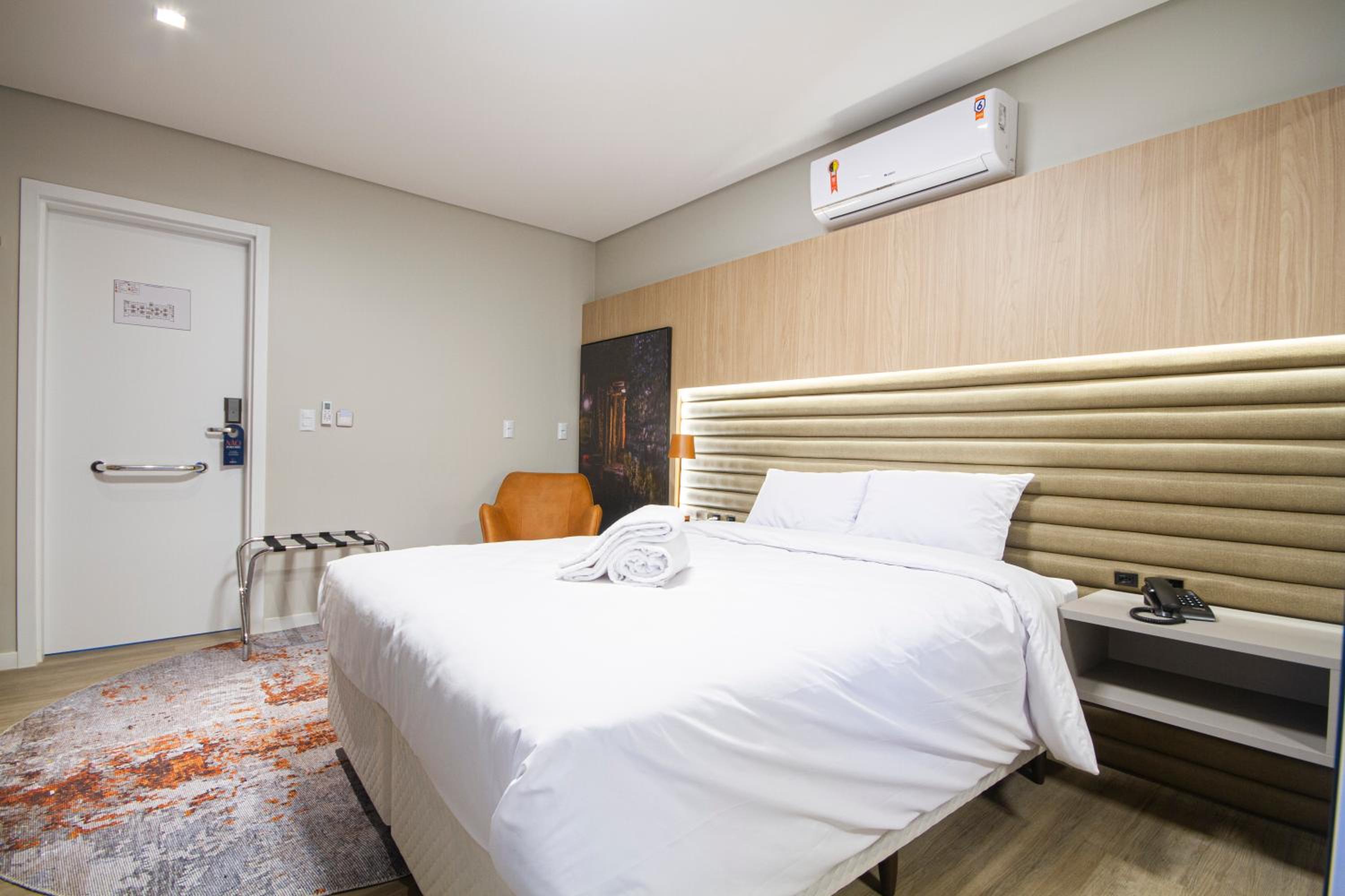 Double Room - Disability Access photo 3