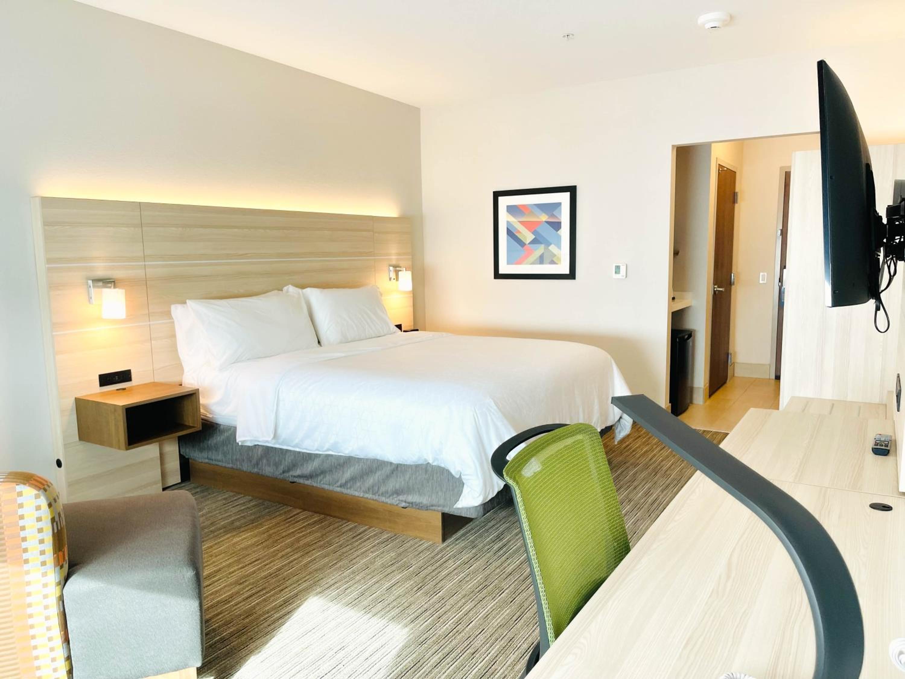 Standard King Room - Photo 1