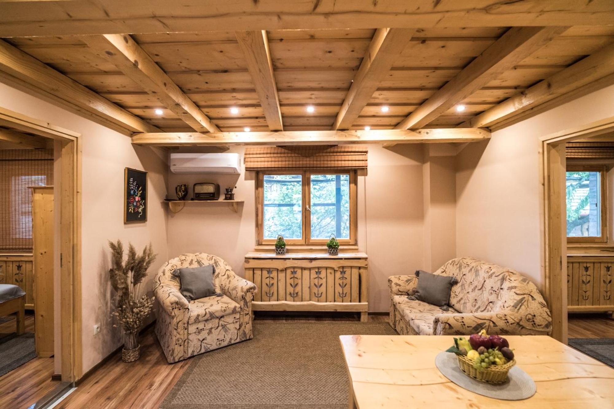 Three-Bedroom Apartment - Photo 15