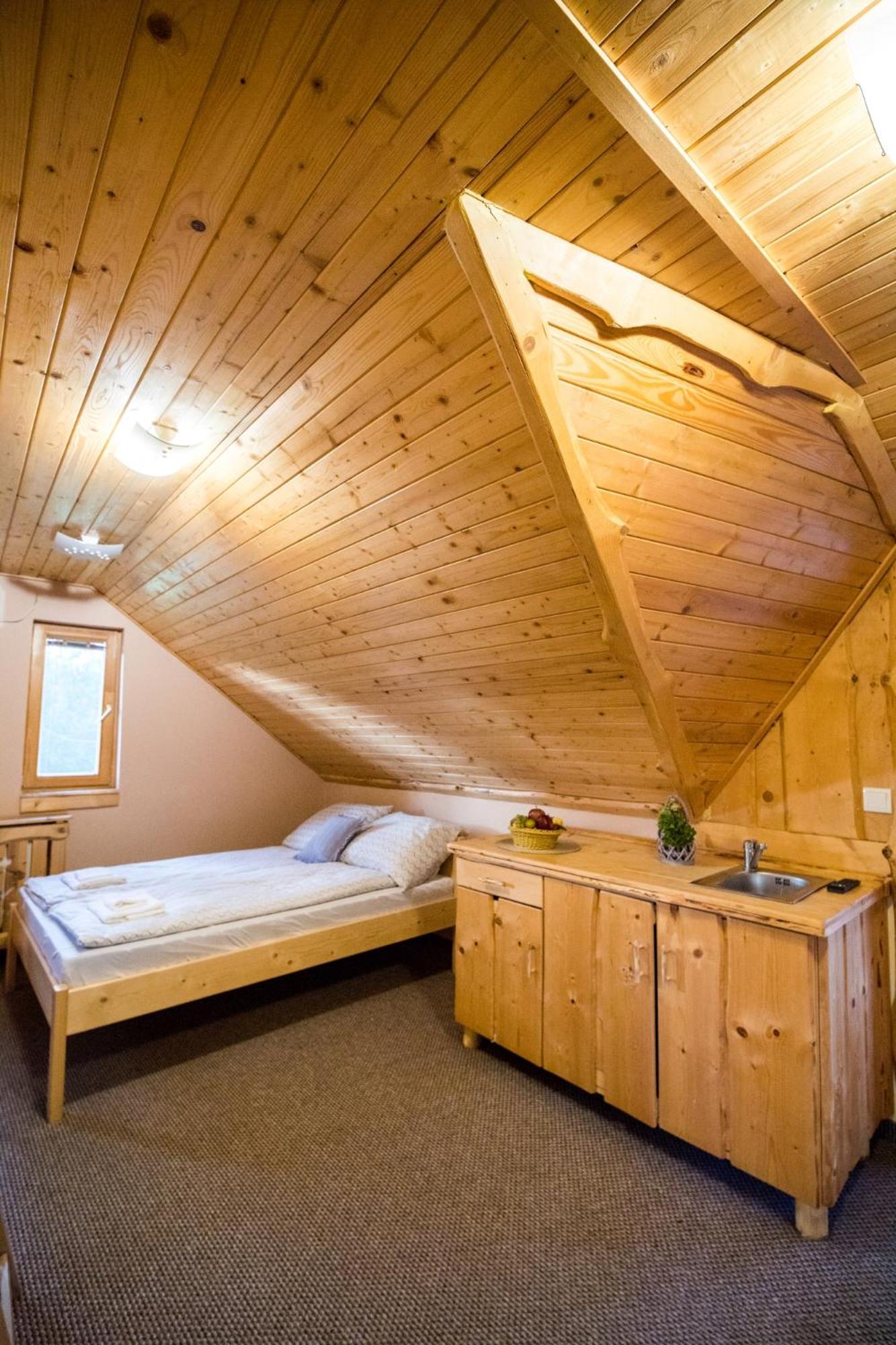 Apartment with Balcony - Photo 8