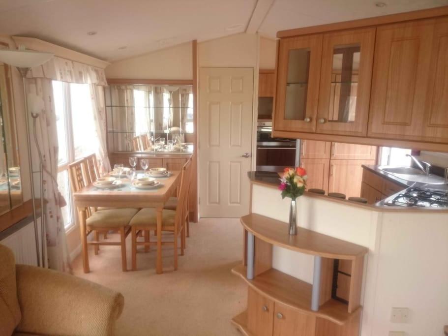Two-Bedroom Static Caravan photo 2