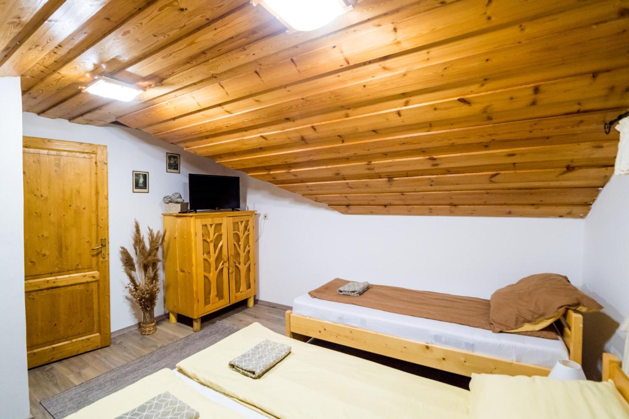 Apartment with Pool View  - Photo 11