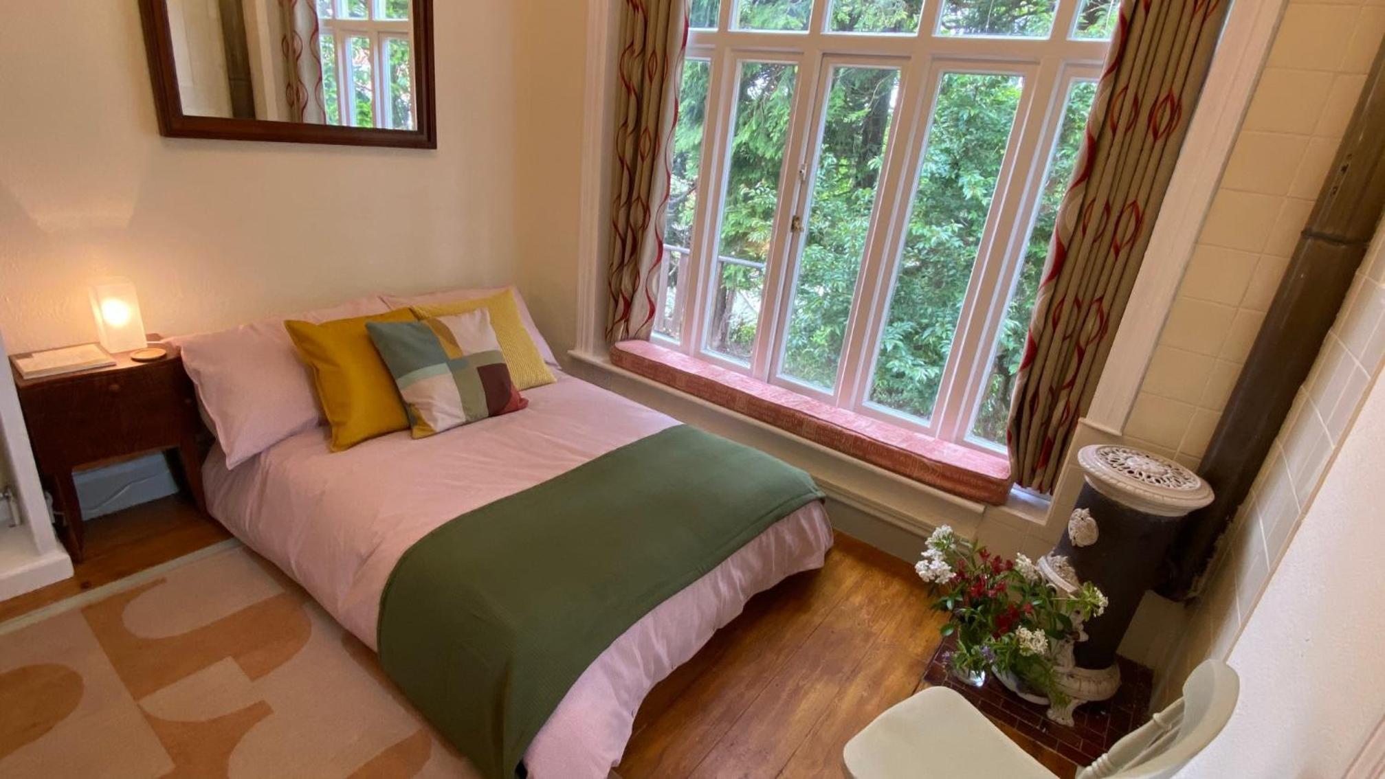 Four-Bedroom House photo 1