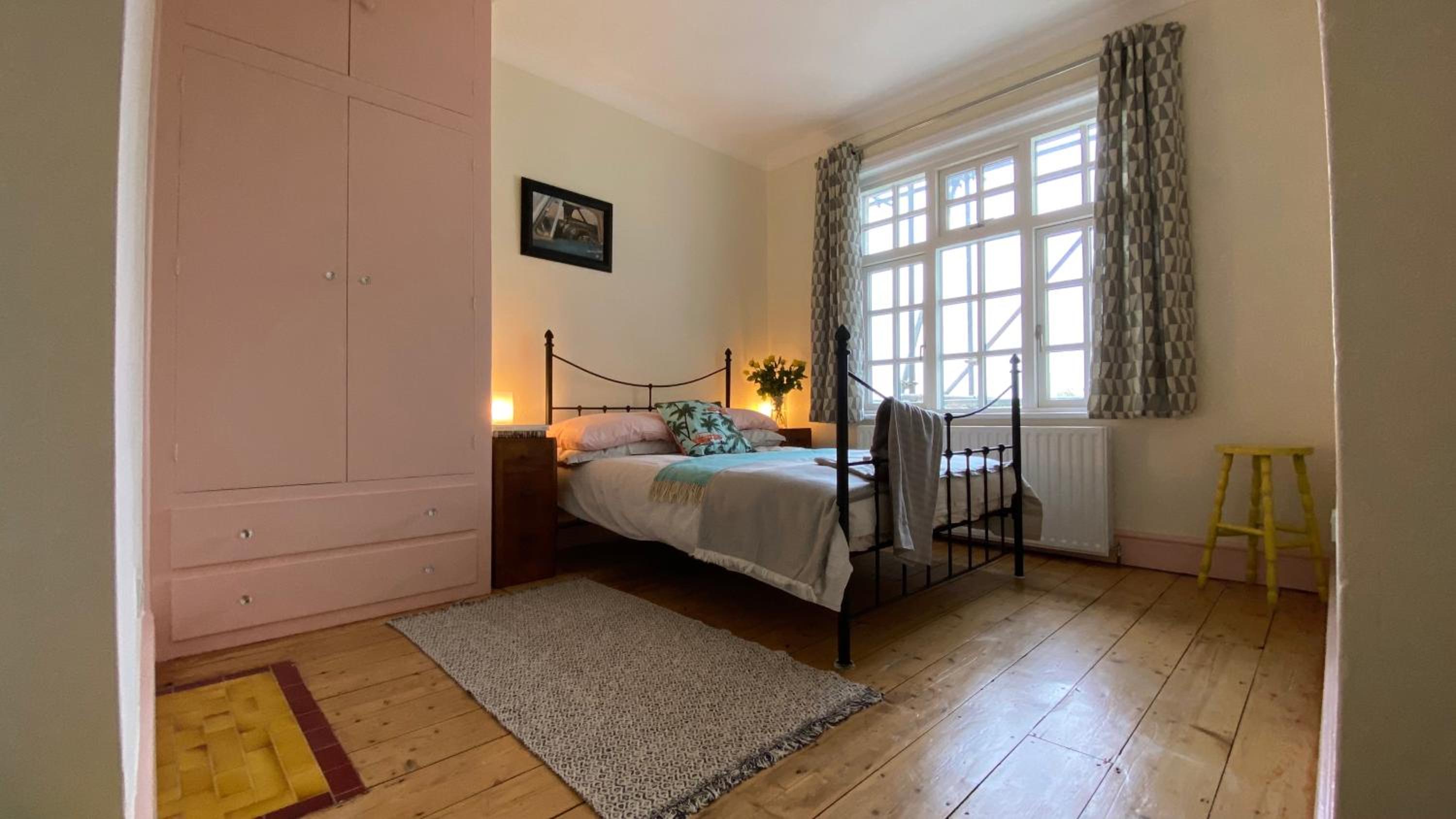 Four-Bedroom House photo 2