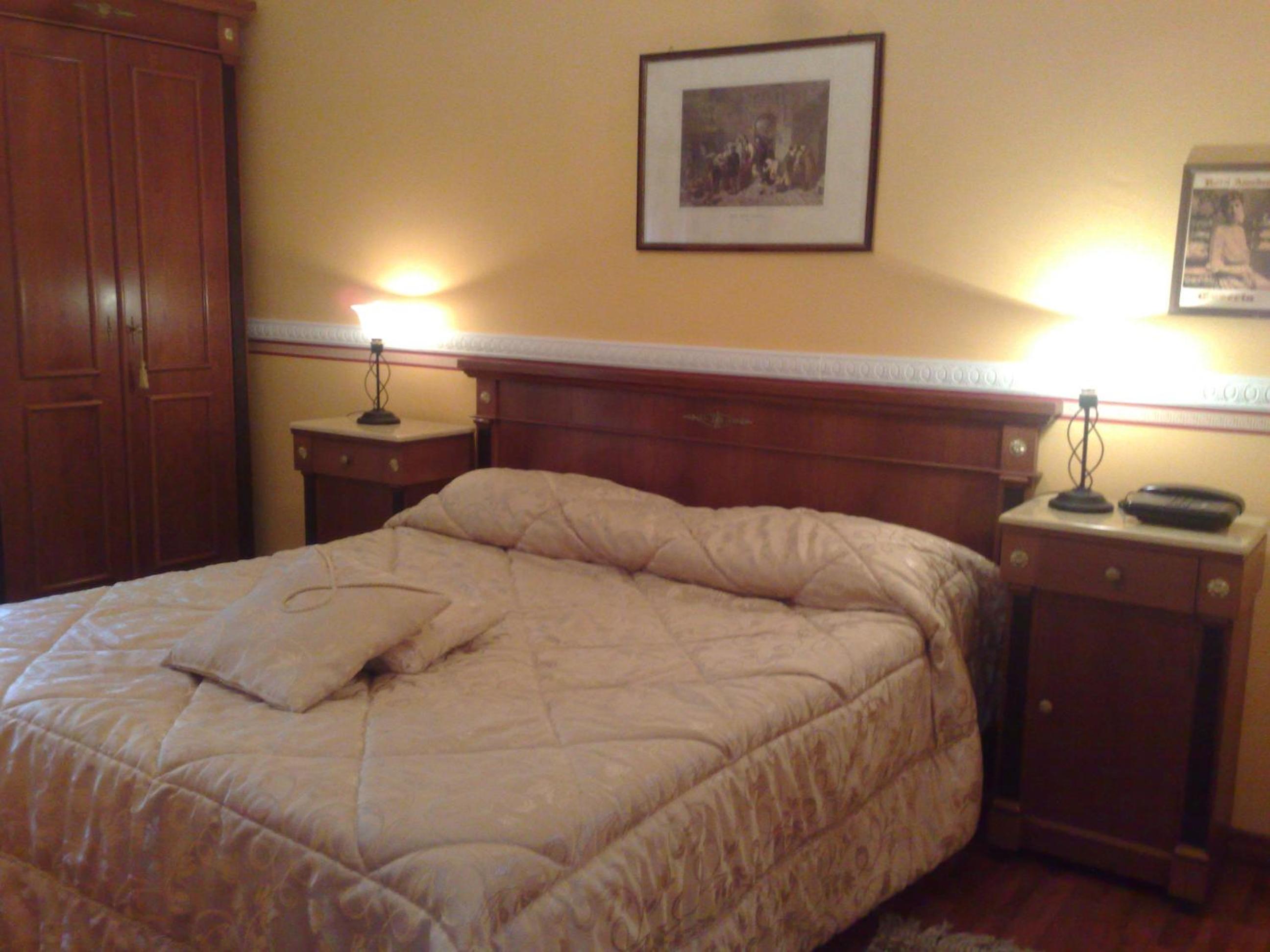 Double Room - Photo 4