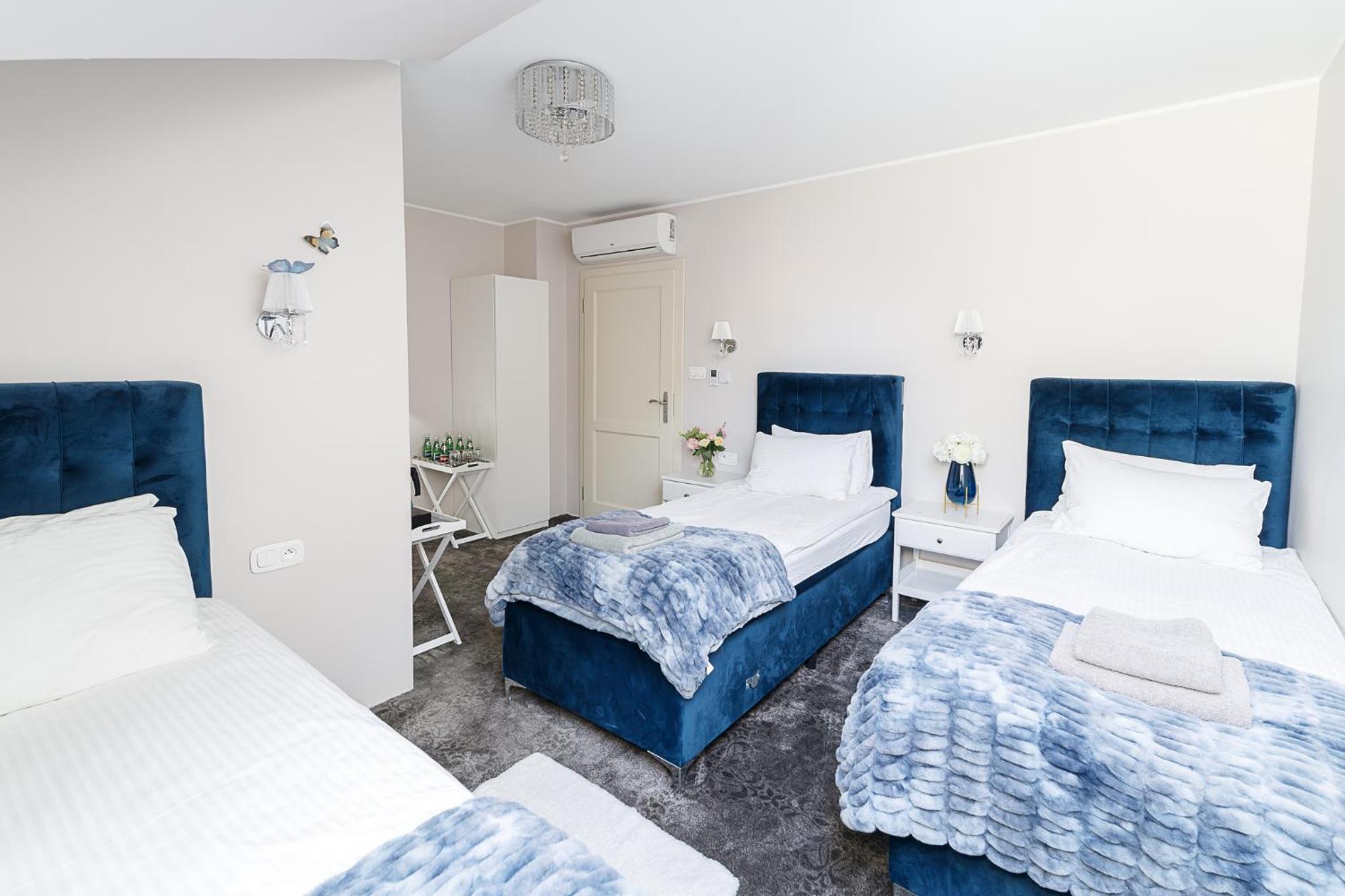 Standard Triple Room - Photo 2