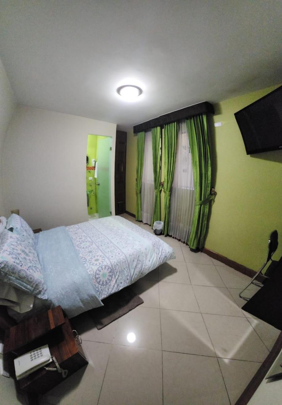 Comfort Suite photo 2