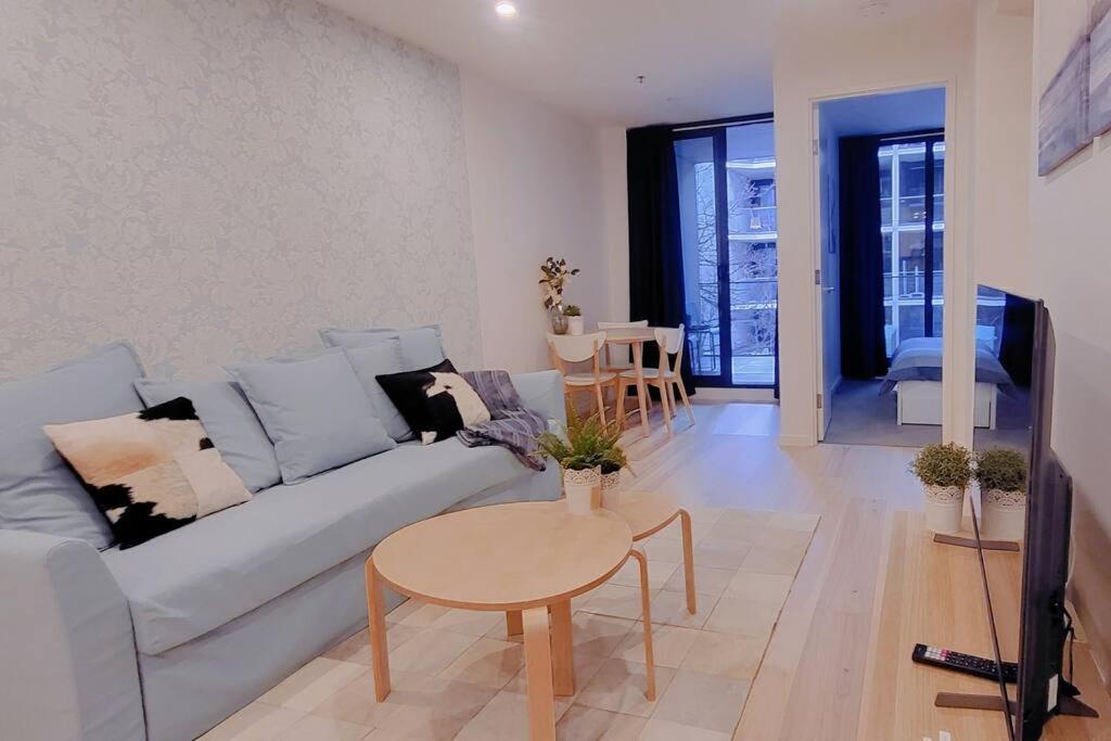 One-Bedroom Apartment photo 3