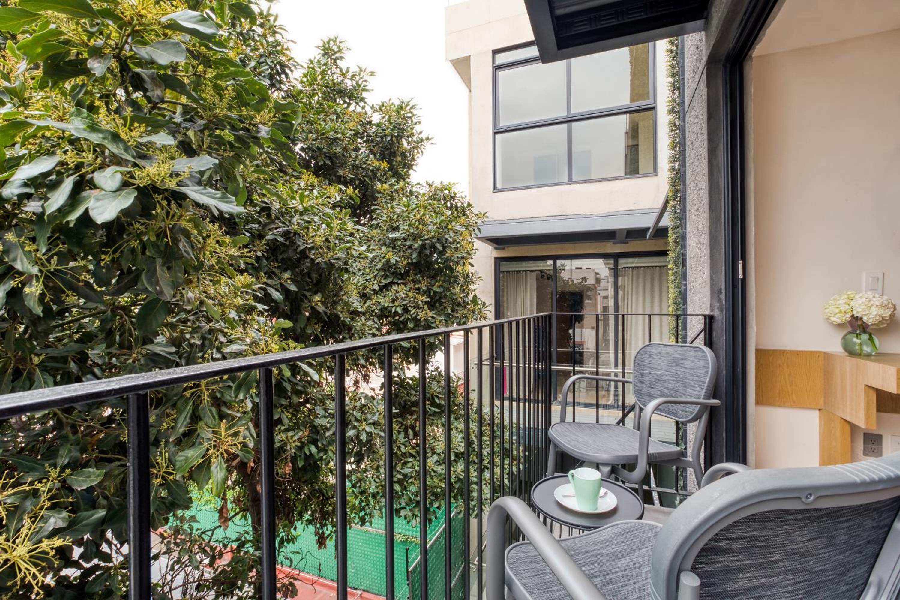 Apartment with Balcony - Photo 11