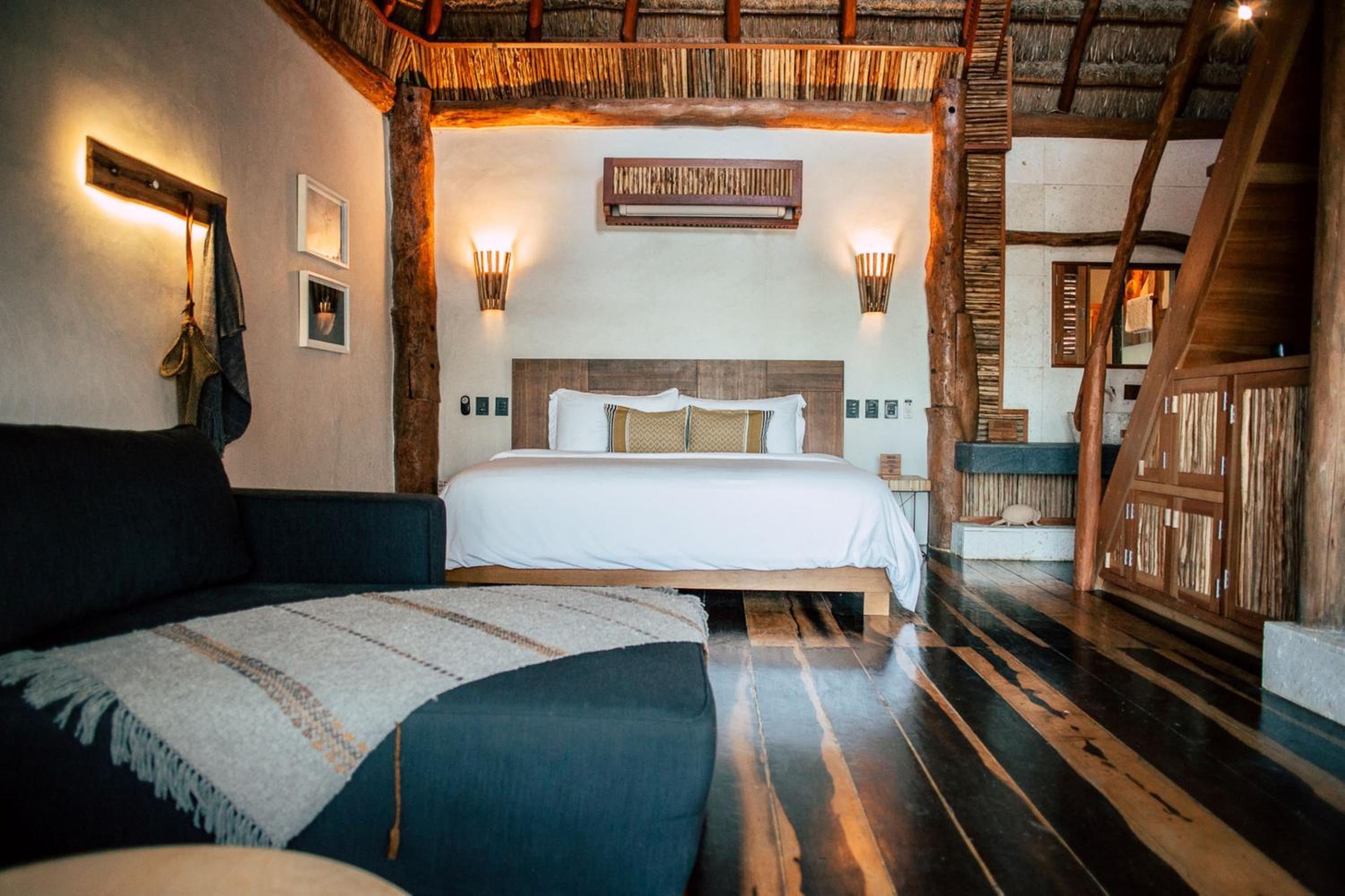 Junior Suite with Sea View - Photo 31
