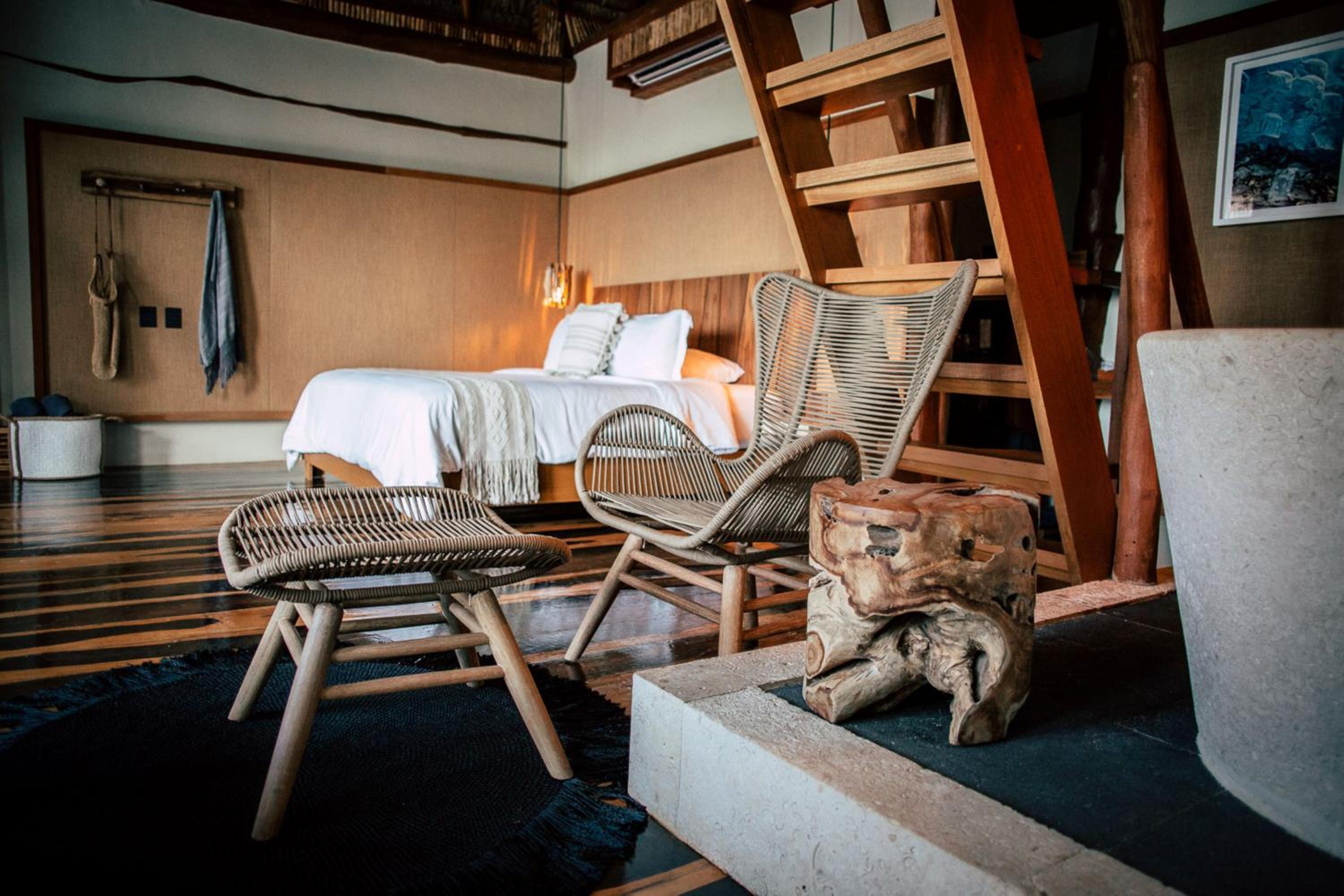 Junior Suite with Sea View - Photo 25