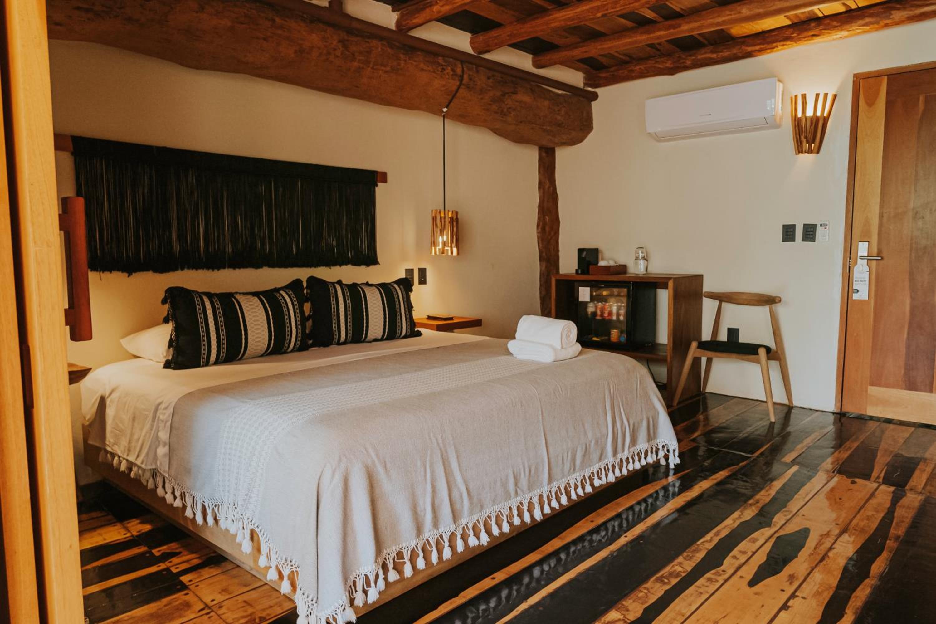 Standard Double Suite - Photo 9