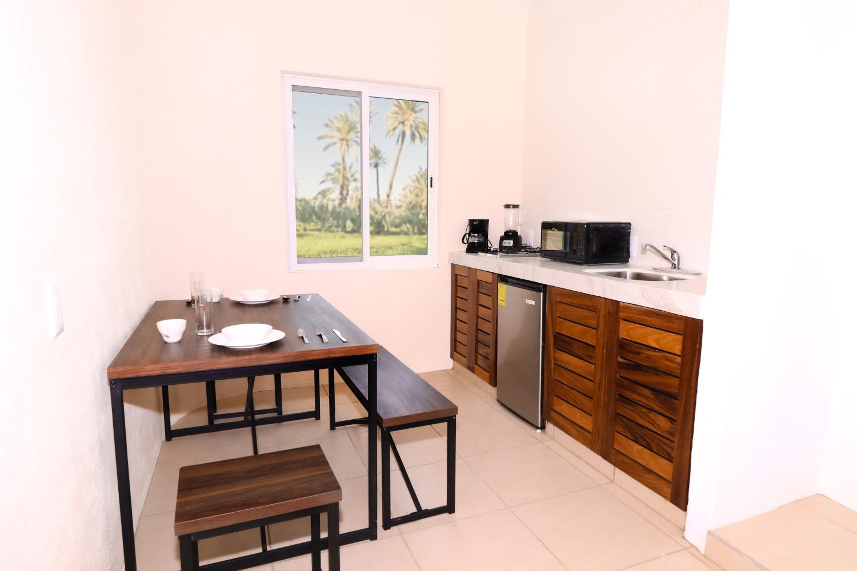 Family Bungalow - Photo 3