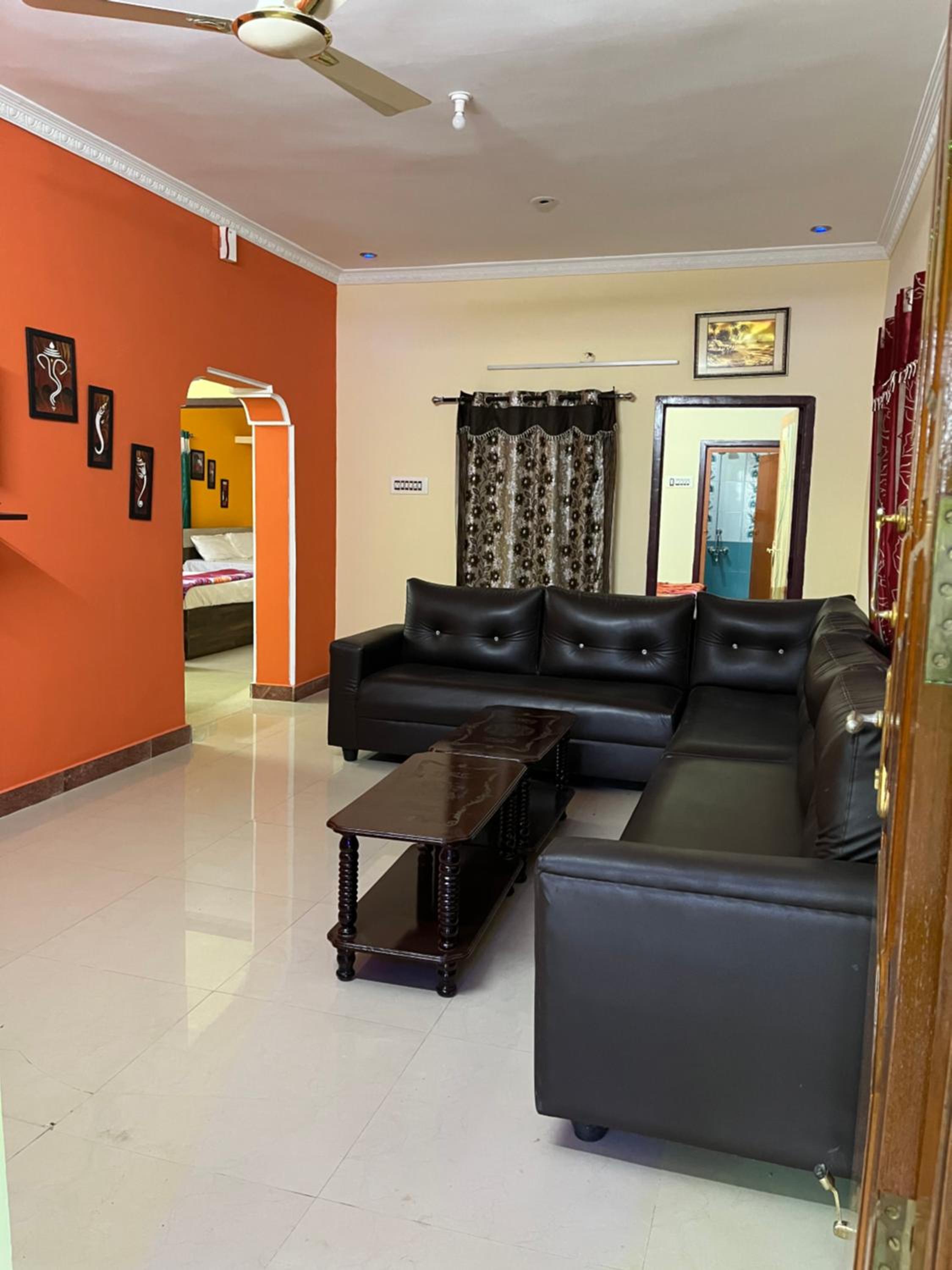 Three-Bedroom House photo 3