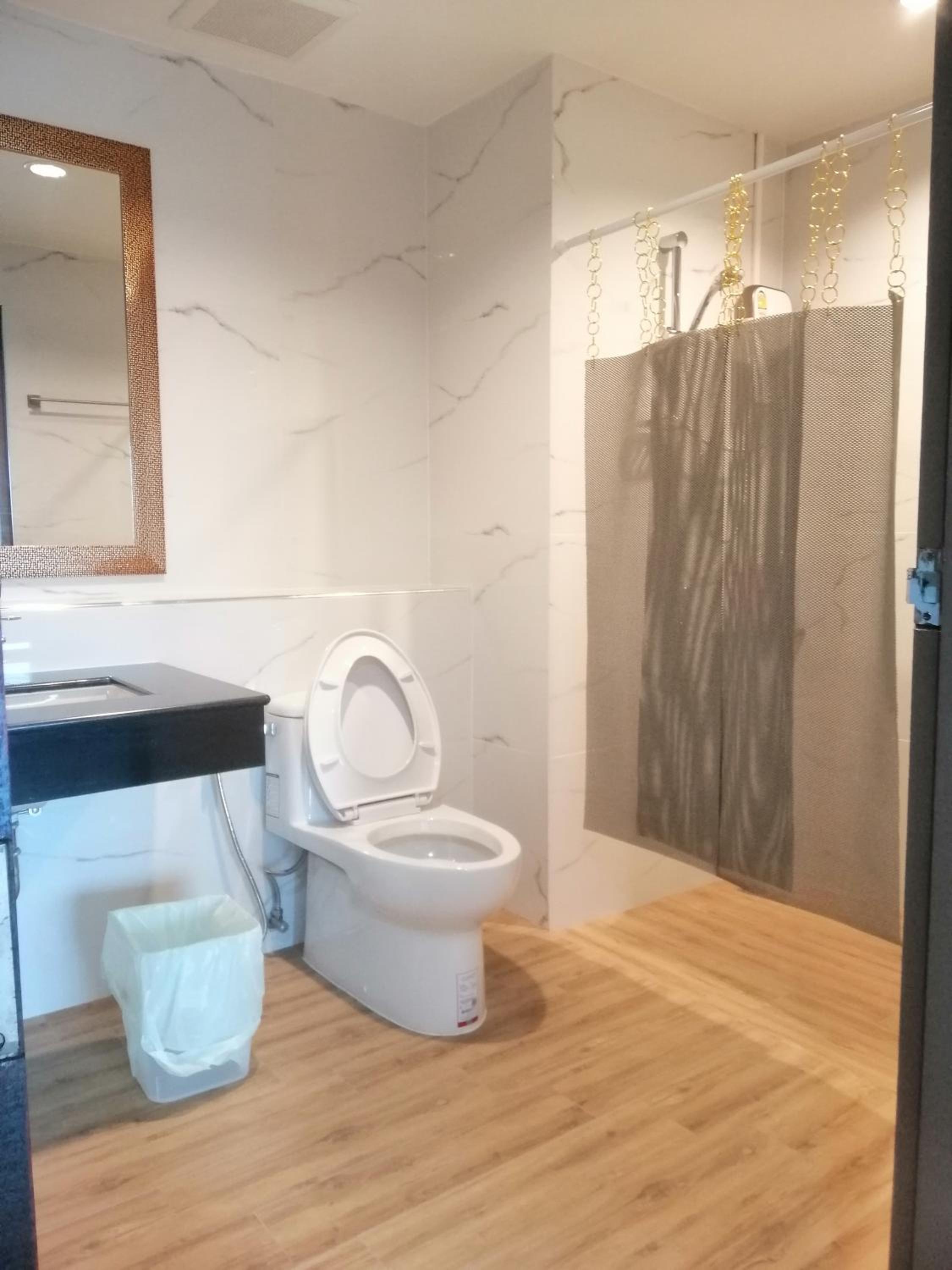 Standard Double or Twin Room - Photo 7