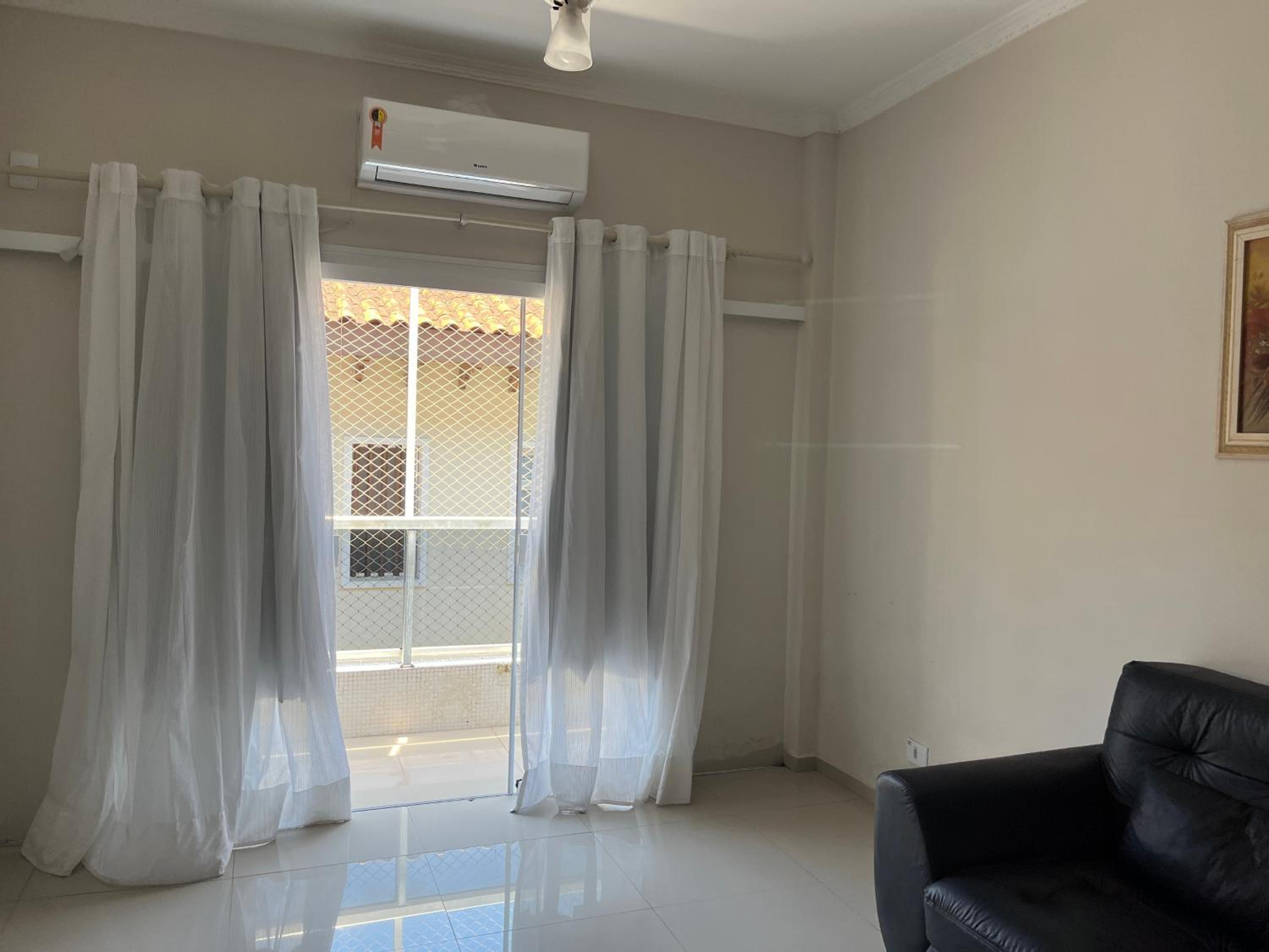 One-Bedroom Apartment - Photo 11