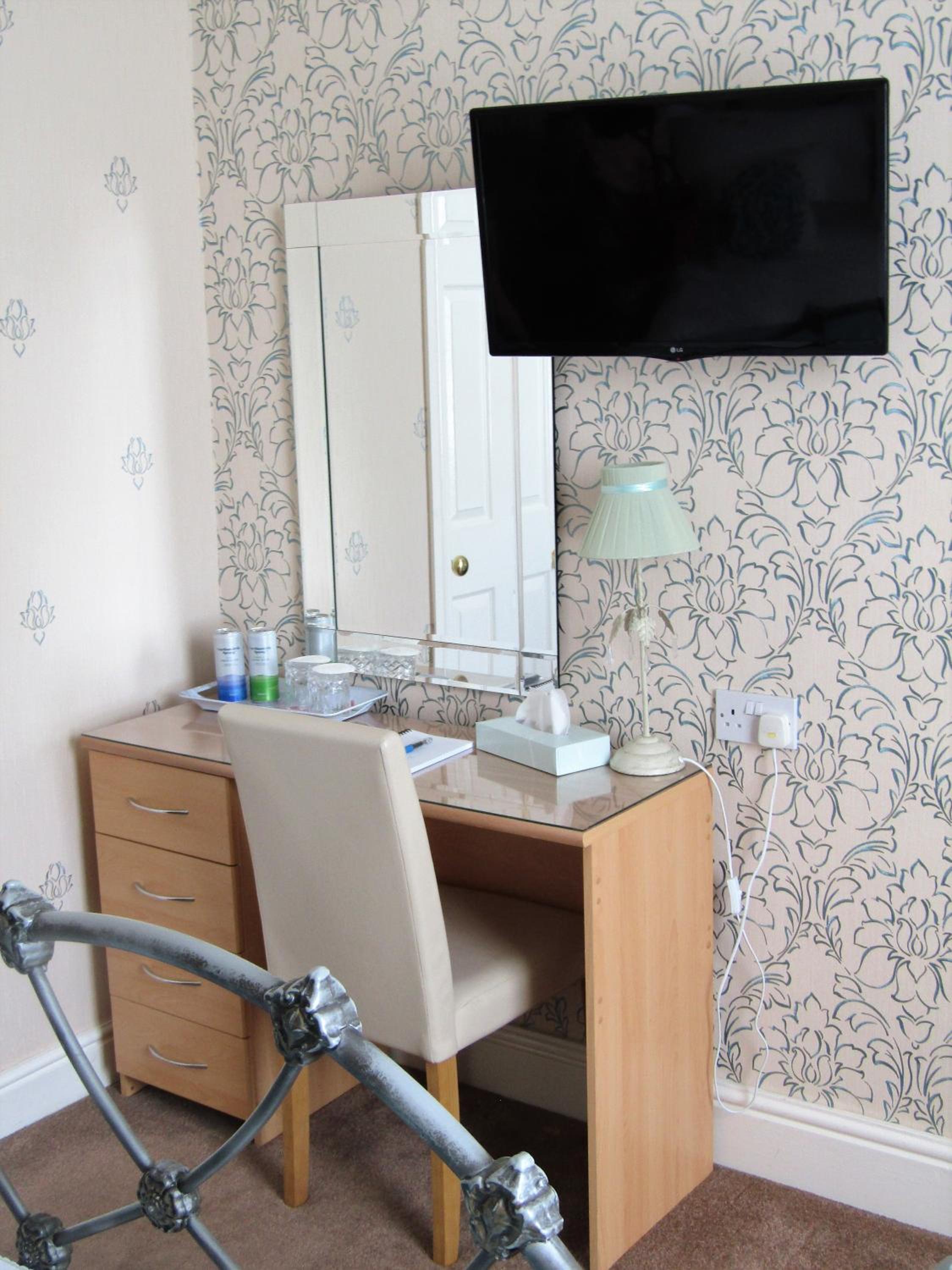 Deluxe Double Room with Shower photo 1