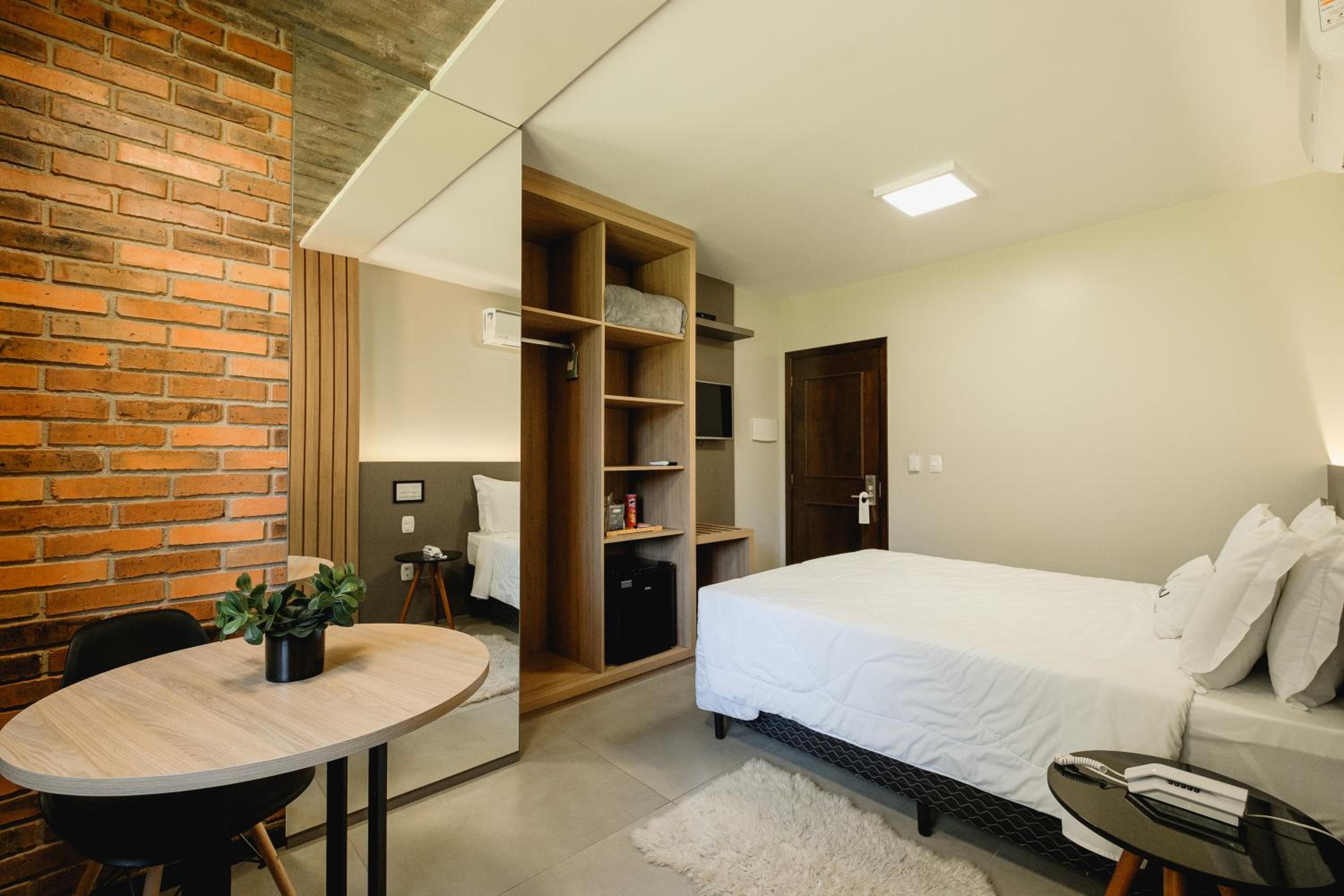 Suite Super Deluxe with Garden View photo 2